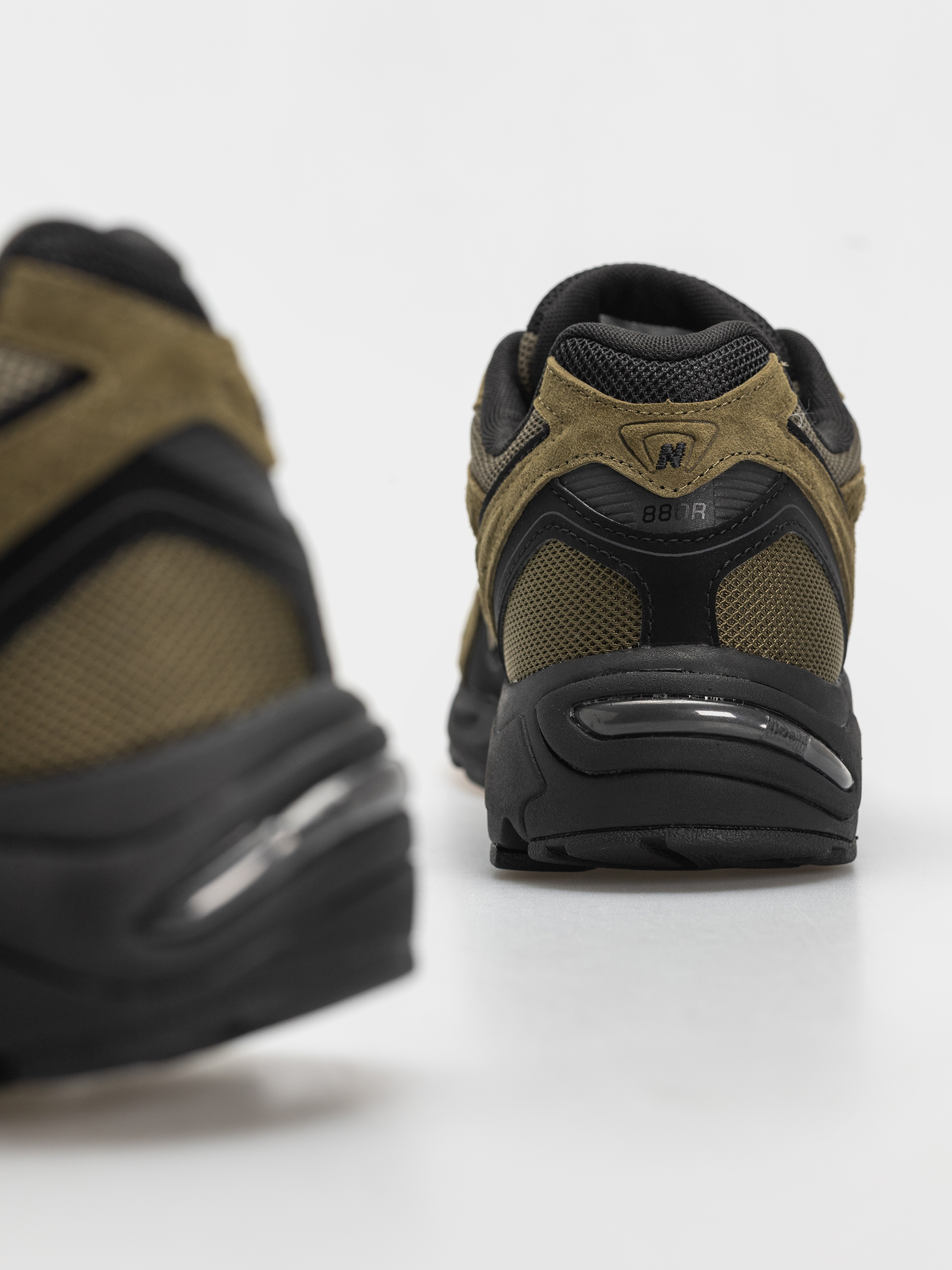 Topánky New Balance 880R (wakame/black)