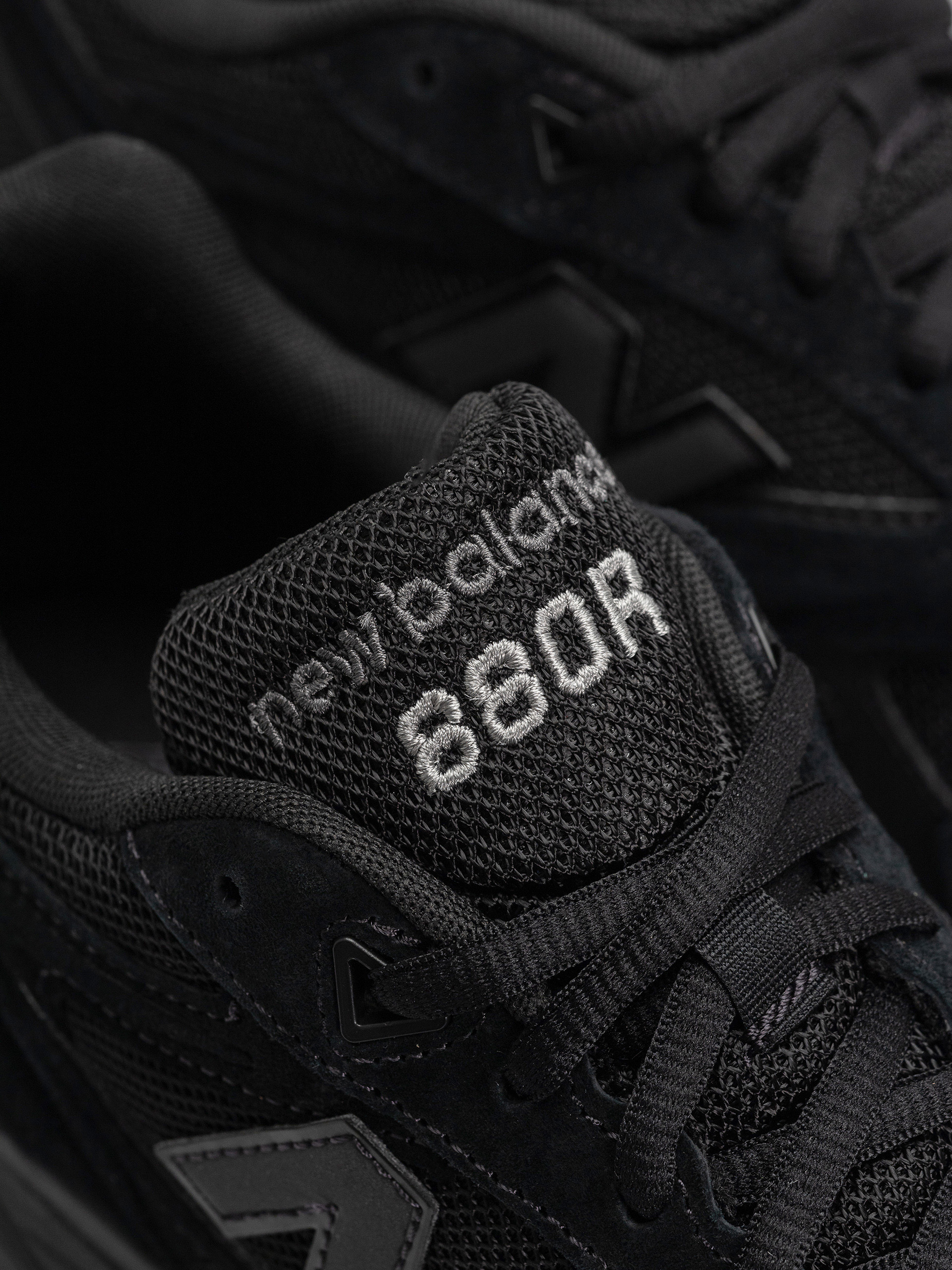 Topánky New Balance 880R (black/black)