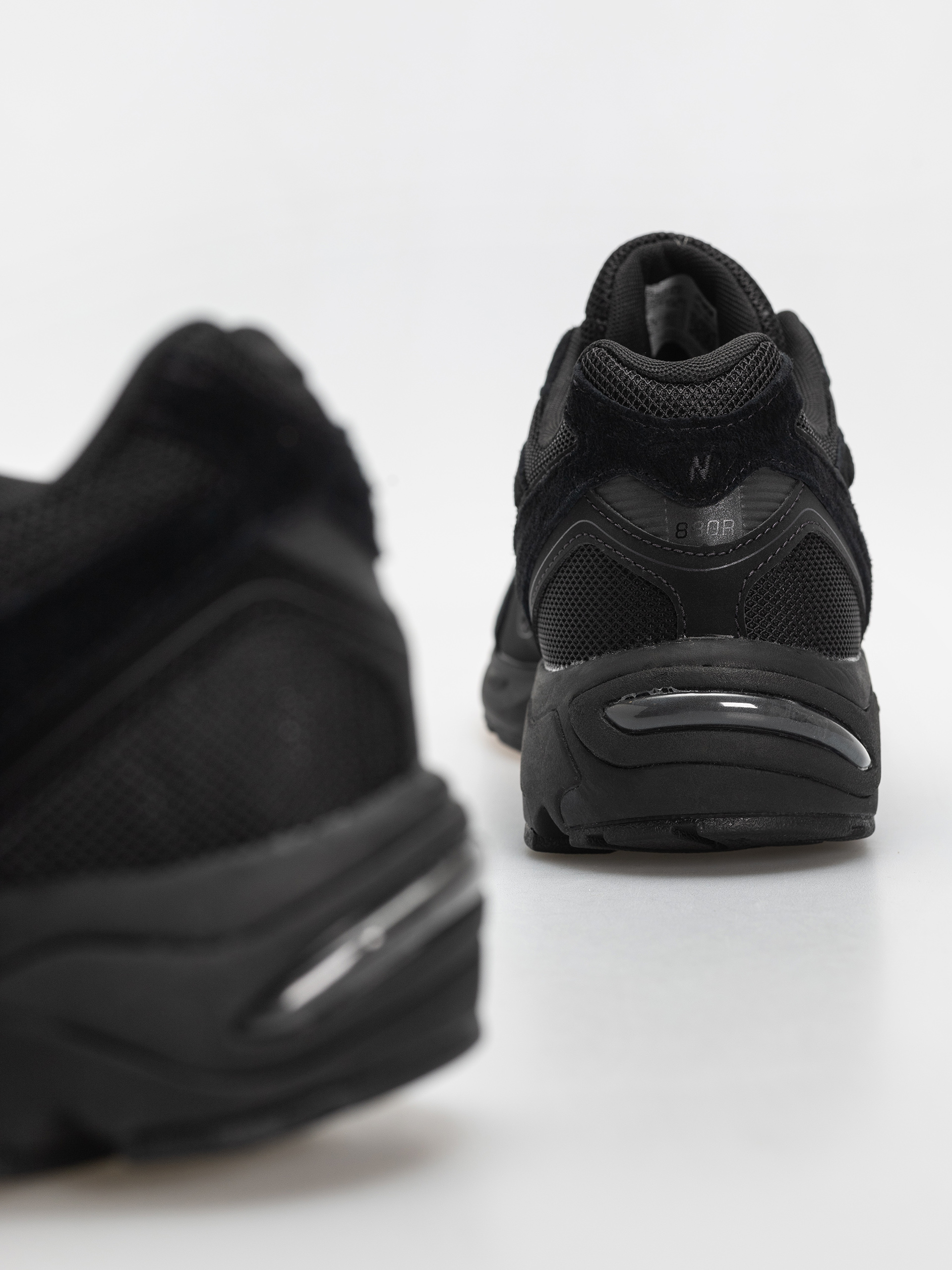 Topánky New Balance 880R (black/black)