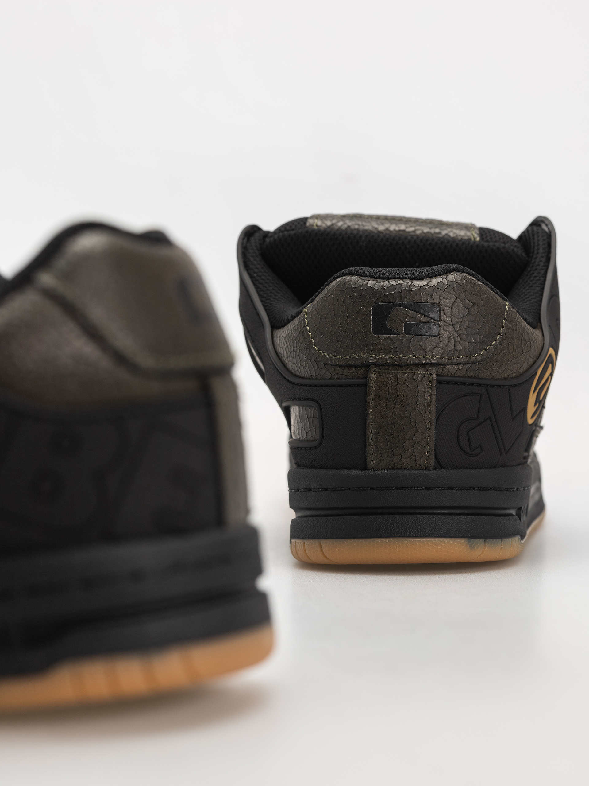 Topánky Globe Tilt (distressed leather)