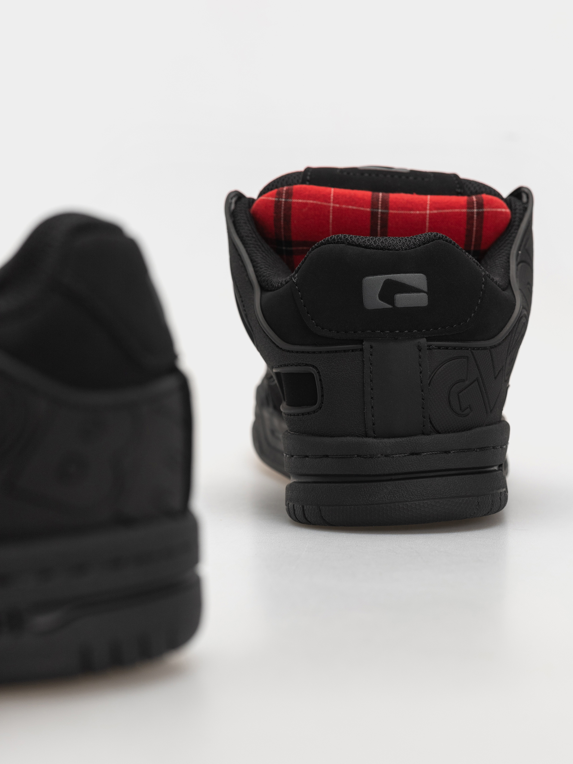 Topánky Globe Tilt (black/red/tartan)