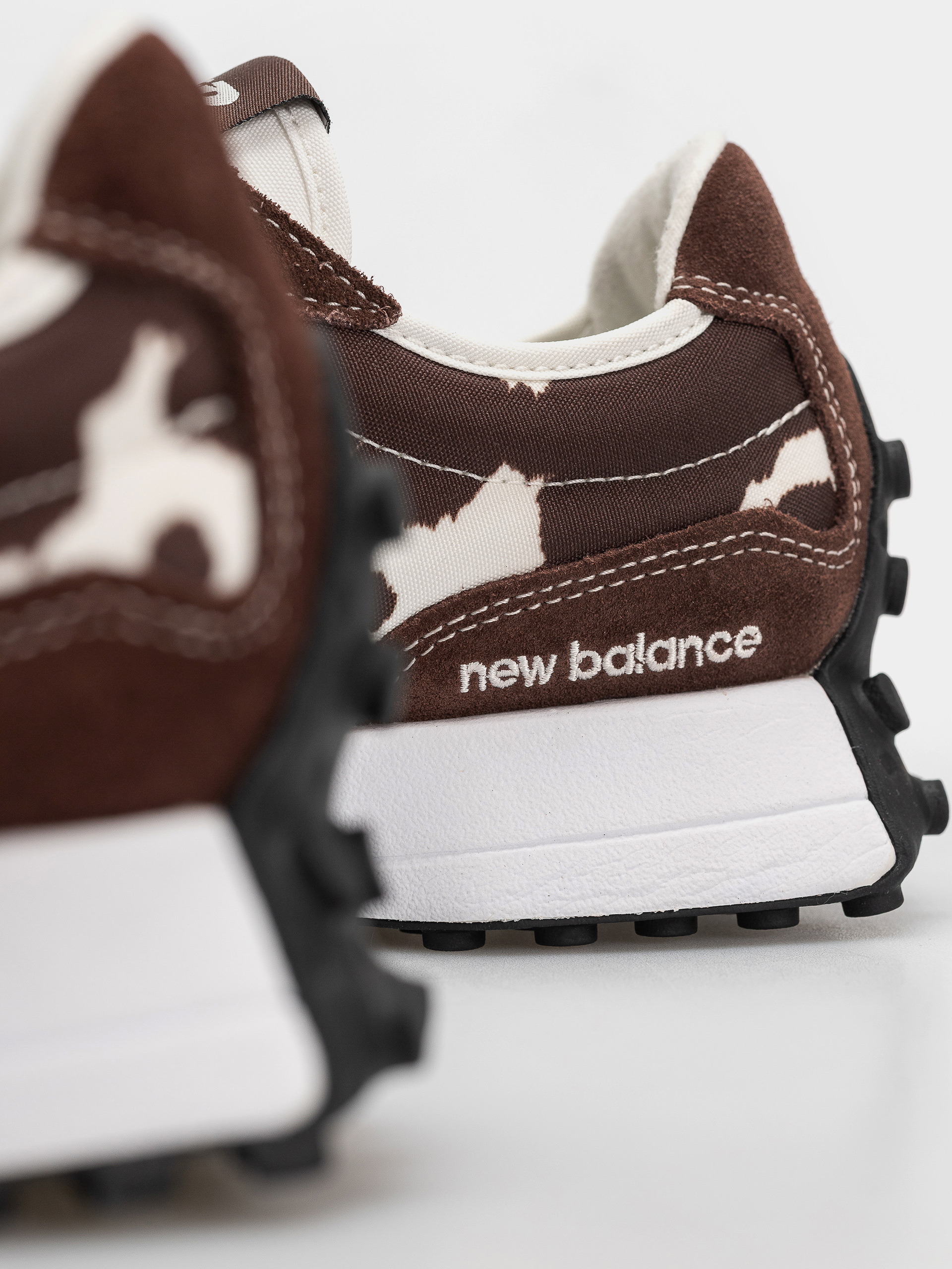 Topánky New Balance 327 Wmn (pumpernickel/sea salt)