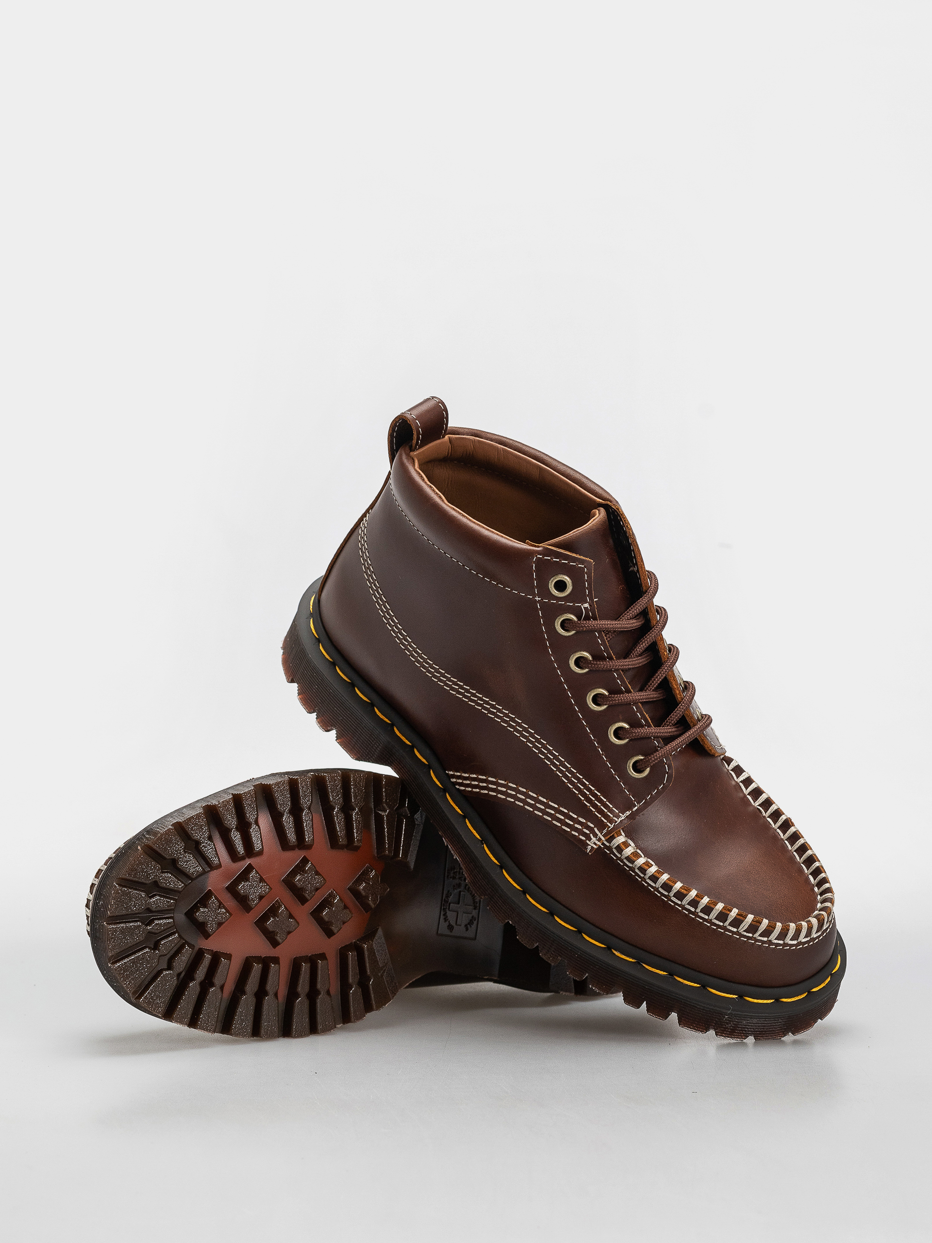 Topánky Dr. Martens Lowell Chukka (butterscotch)