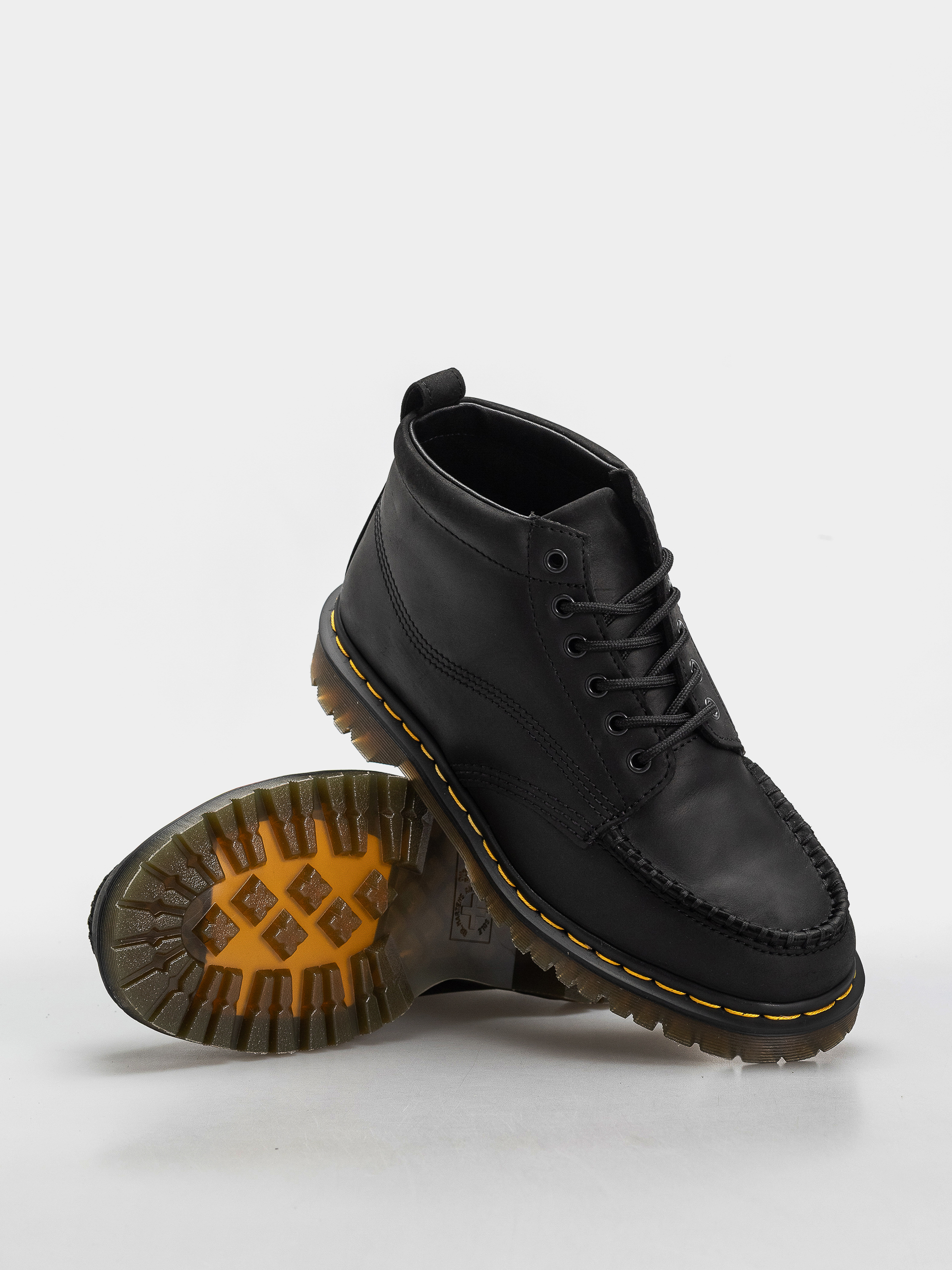 Topánky Dr. Martens Lowell Chukka (black)