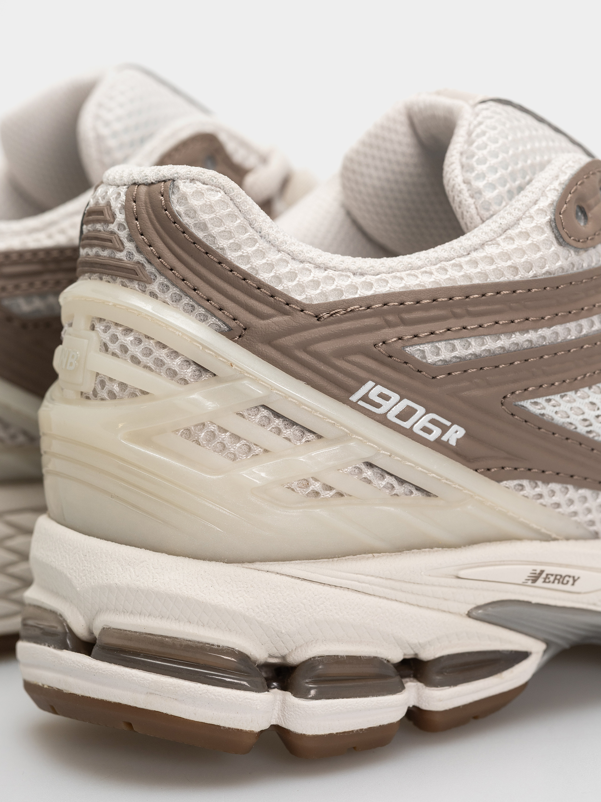 Topánky New Balance 1906 (moonbeam/mushroom)