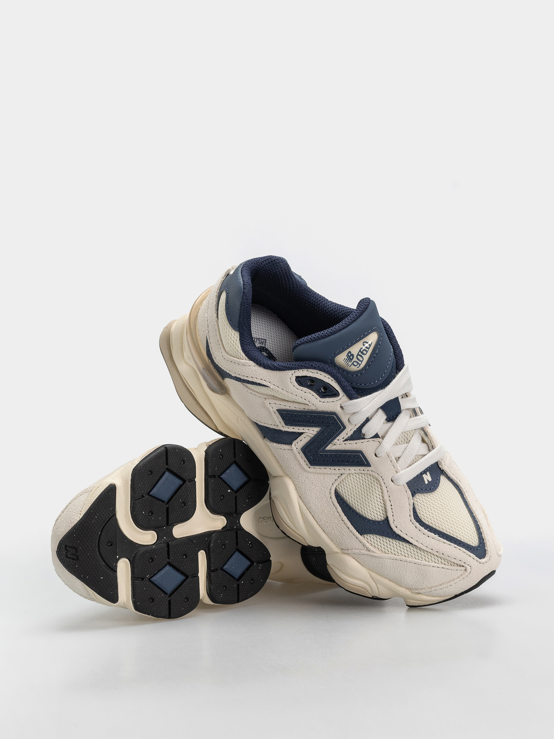 Topánky New Balance 9060 JR (nb navy/linen)