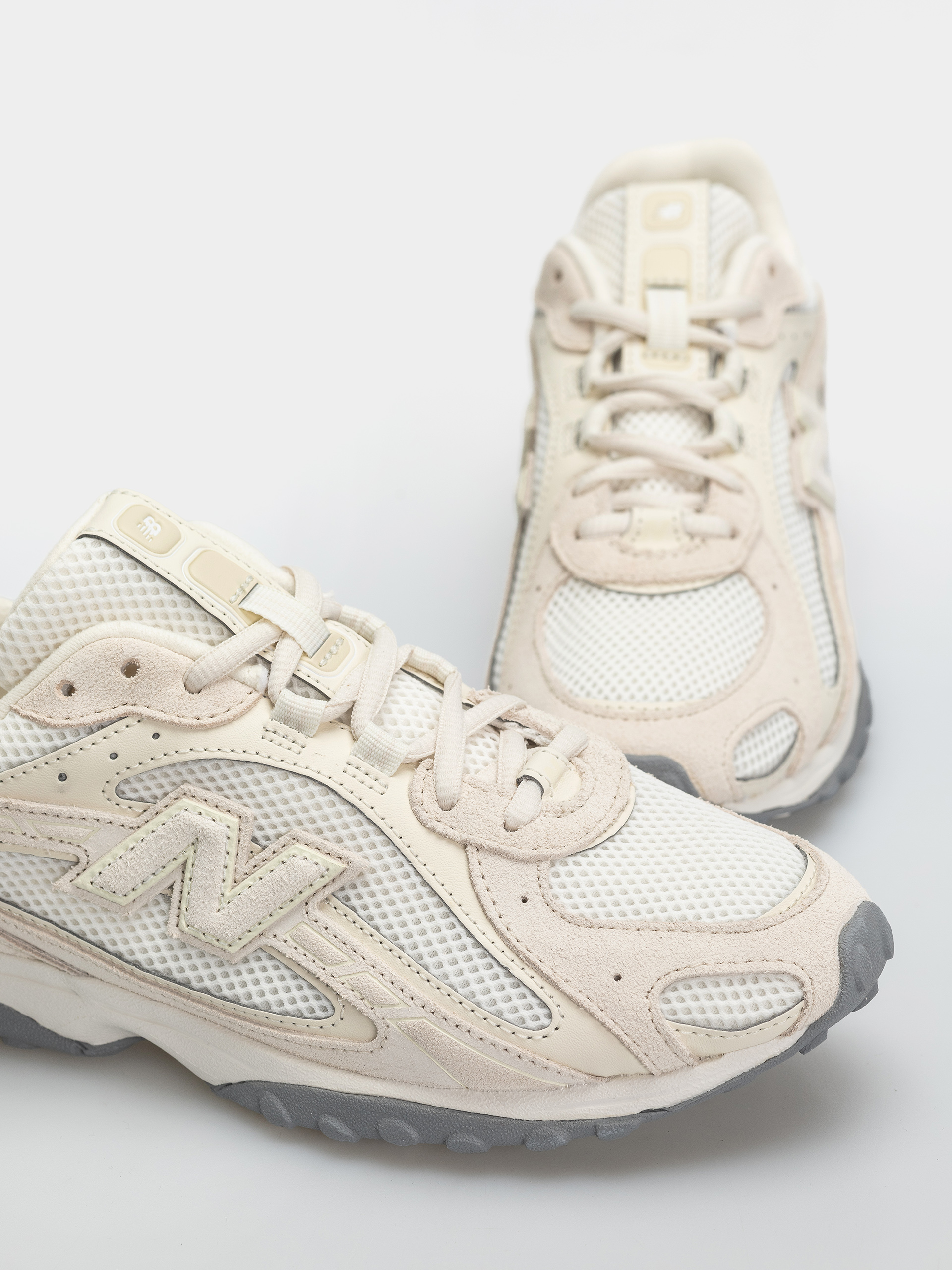 Topánky New Balance 204L (angora/linen)