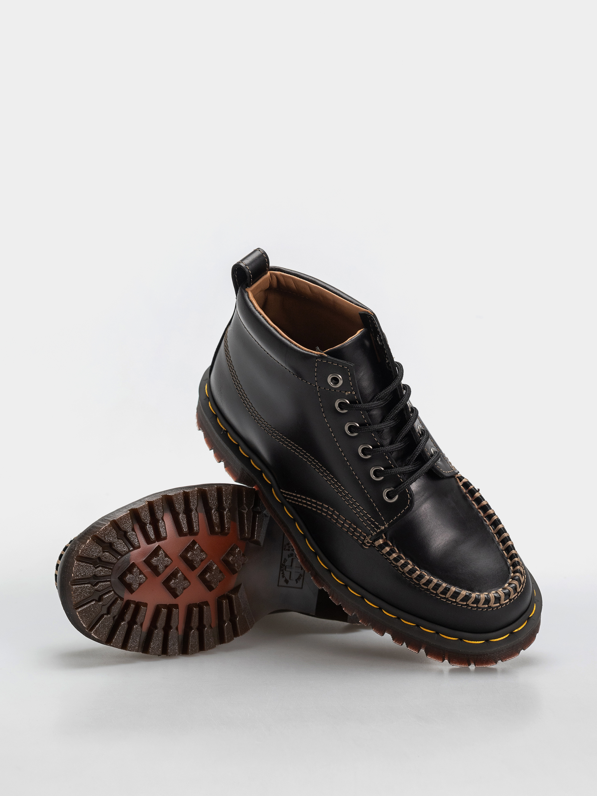 Topánky Dr. Martens Lowell Chukka (black )