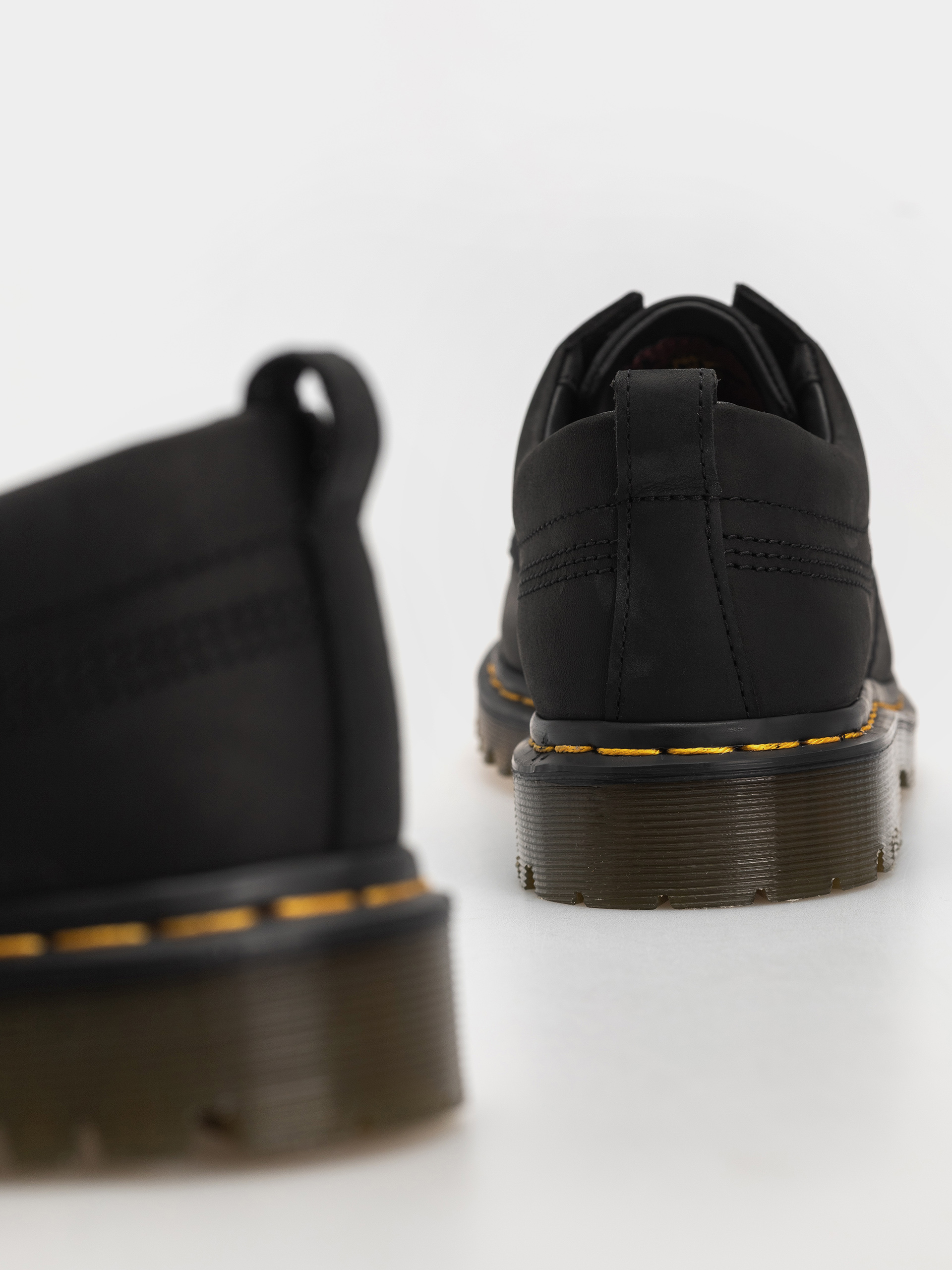 Topánky Dr. Martens Lowell (black)