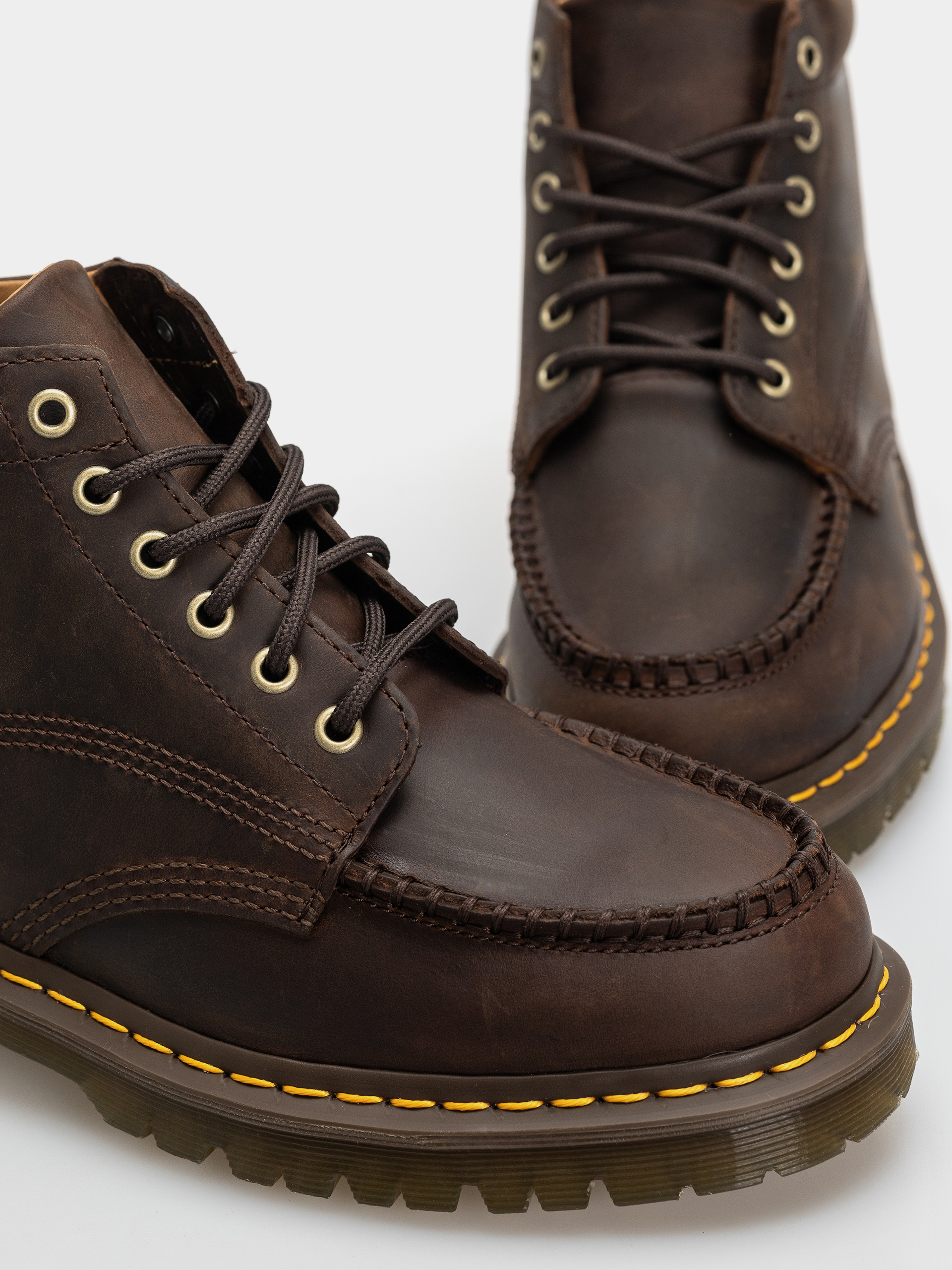 Topánky Dr. Martens Lowell Chukka (dark brown)