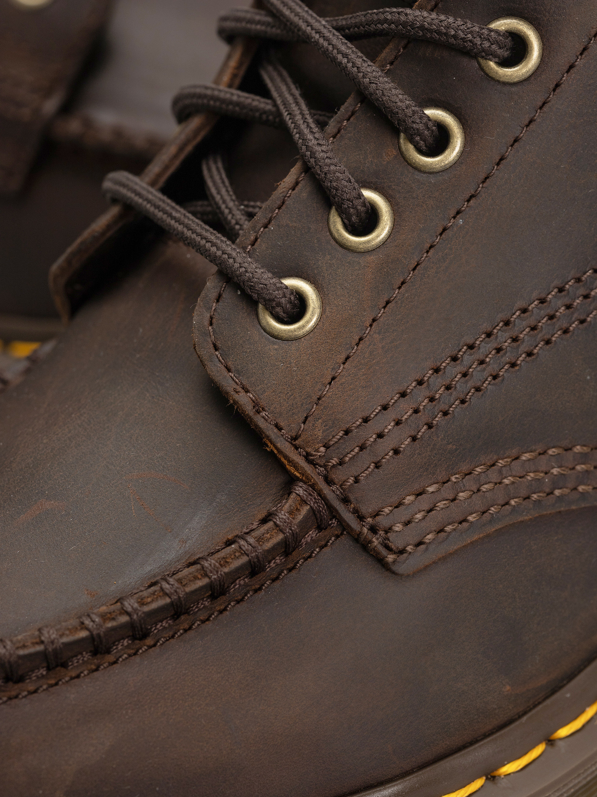 Topánky Dr. Martens Lowell Chukka (dark brown)