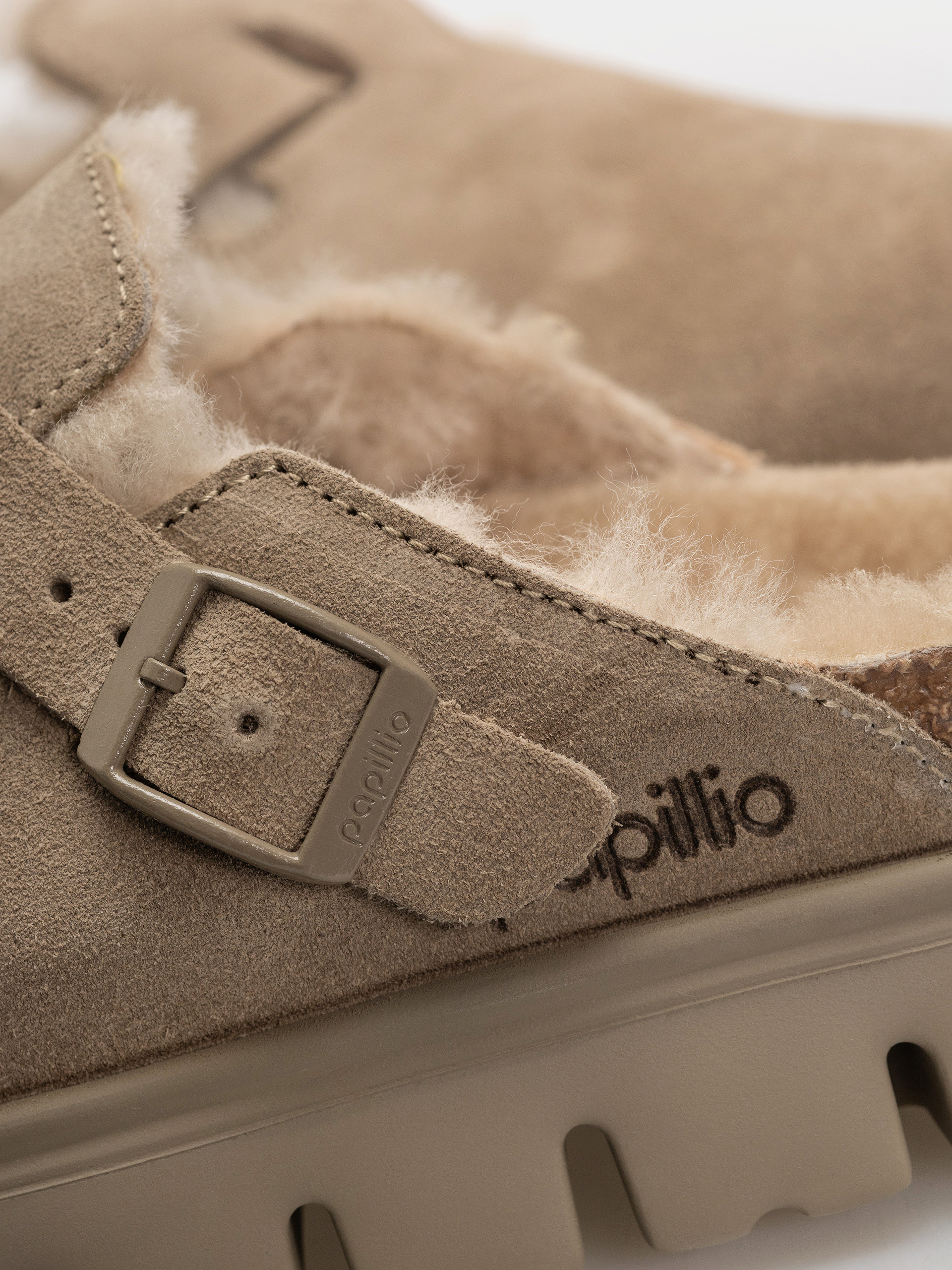 Šľapky Birkenstock Boston Chunky Shearling Suede Leather Narrow Wmn (taupe)