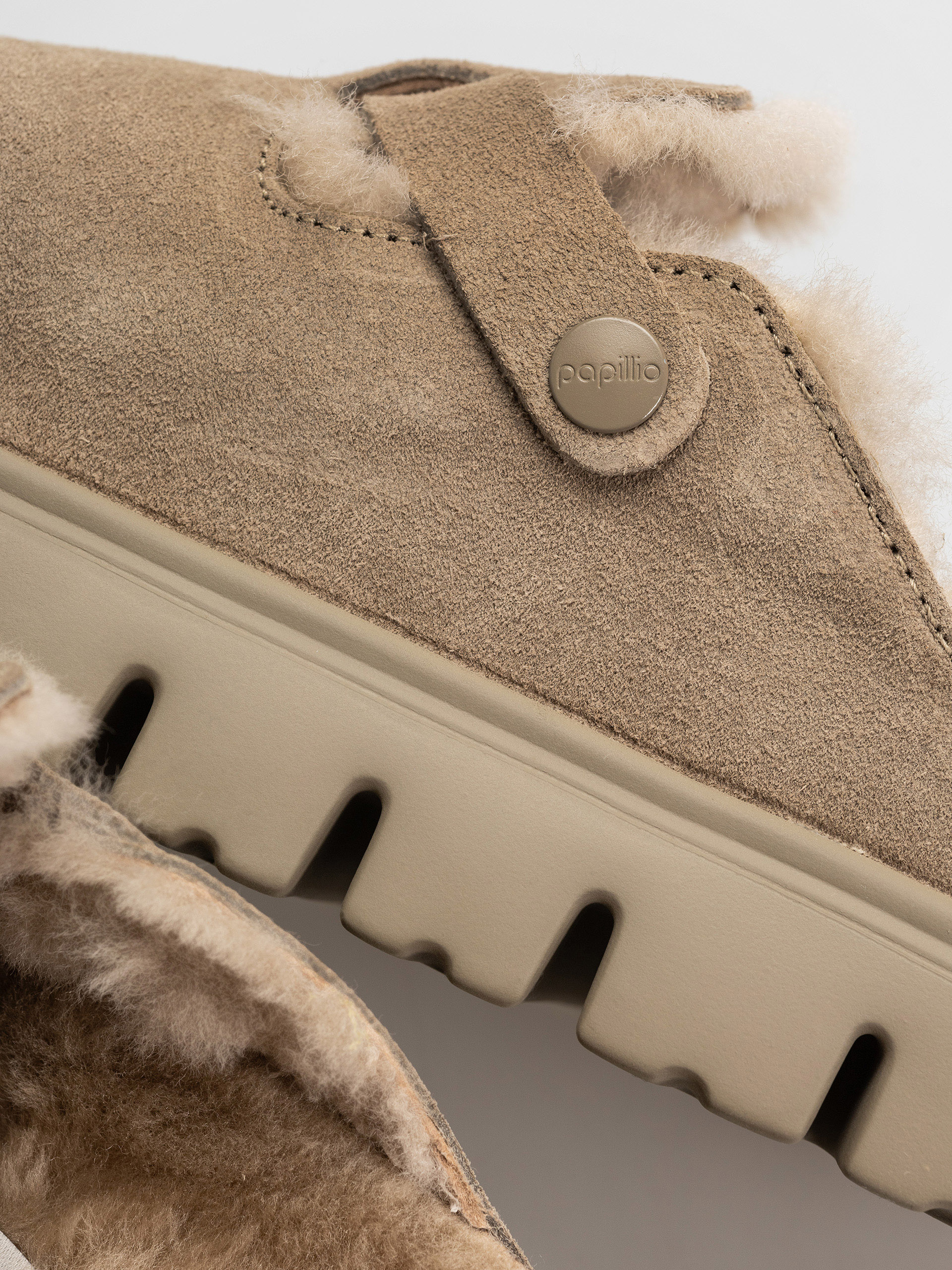 Šľapky Birkenstock Boston Chunky Shearling Suede Leather Narrow Wmn (taupe)