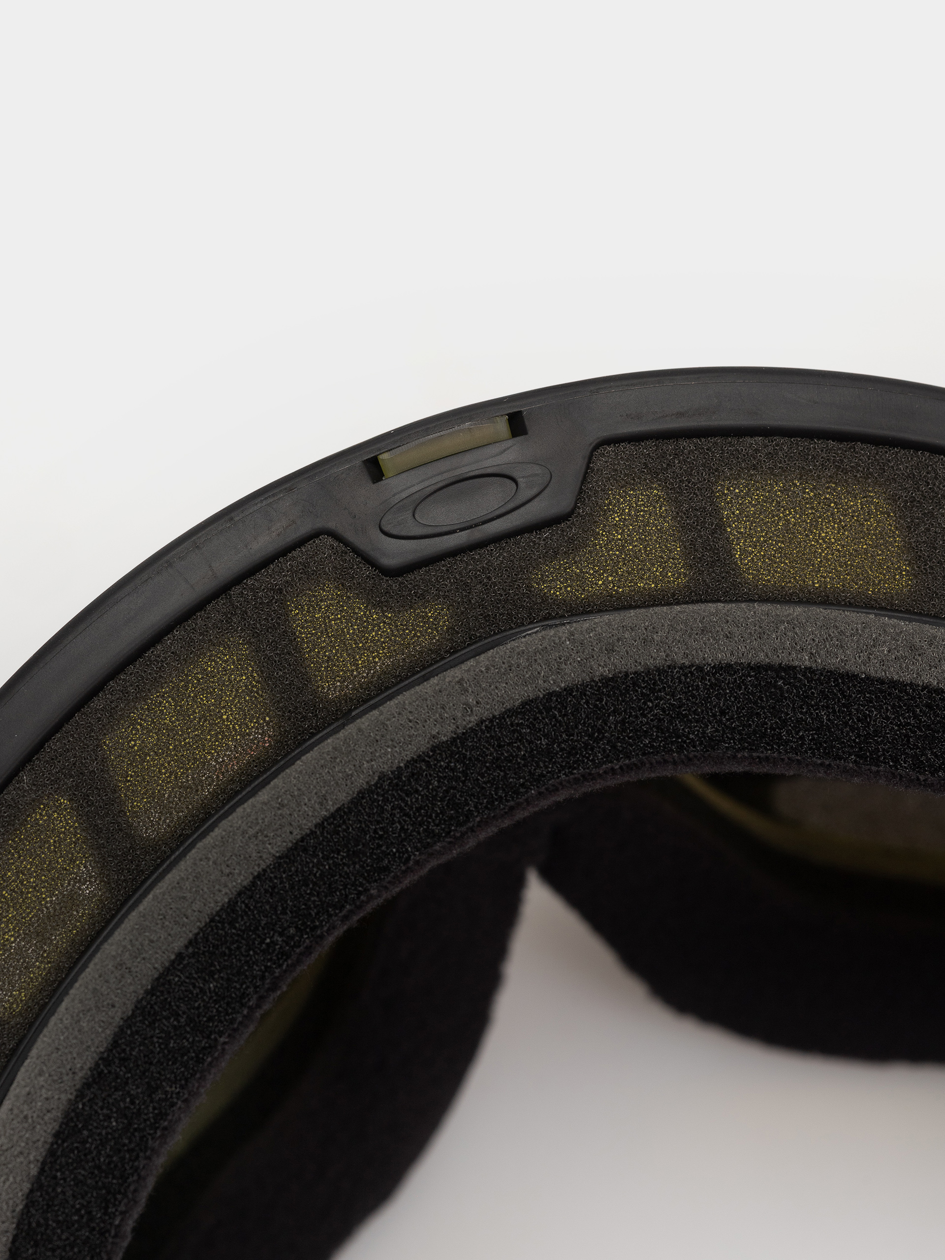 Snowboardové okuliare Oakley Target Line M (matte black/hi yellow)