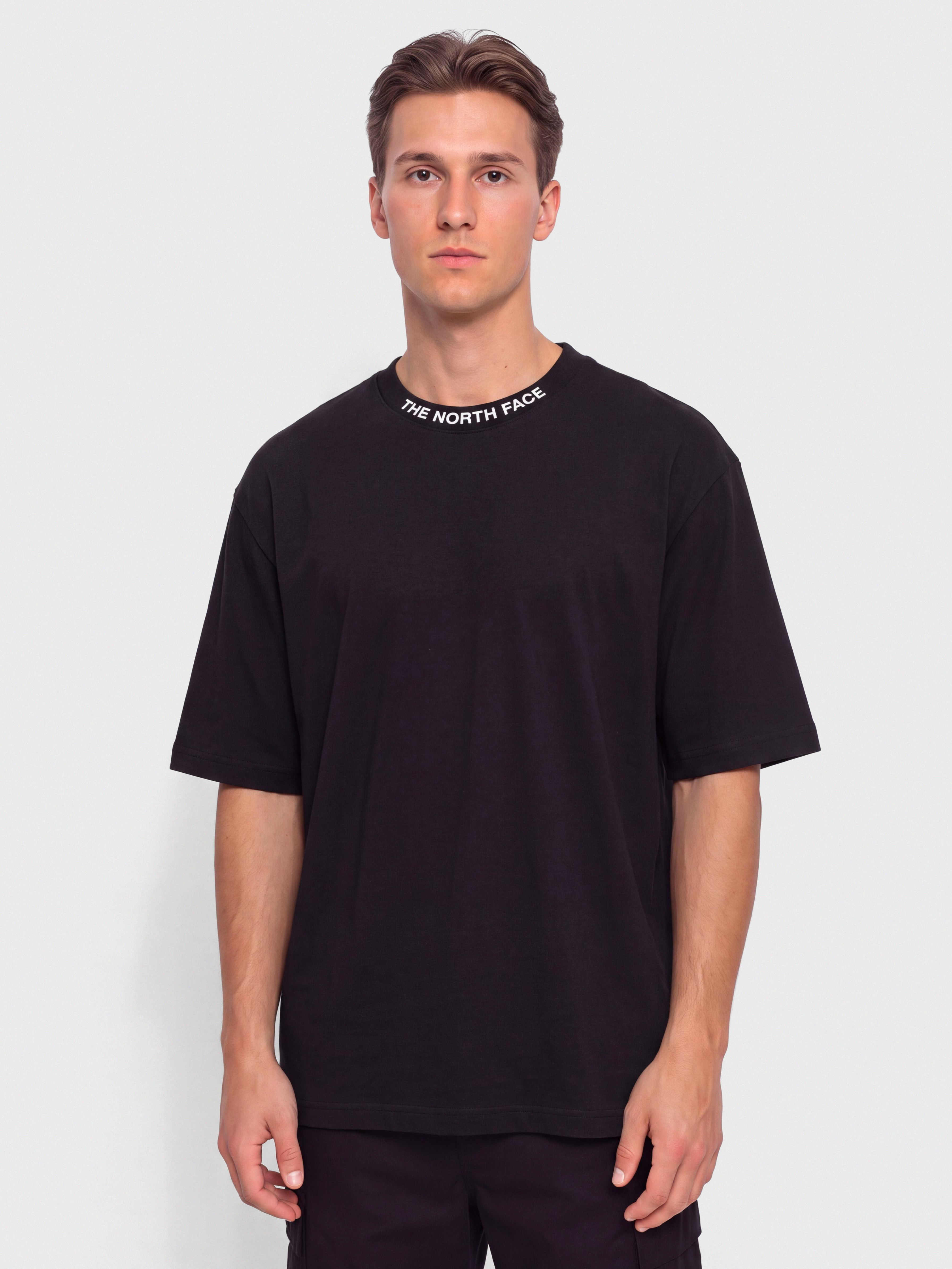 Tričko The North Face Zumu Relaxed (tnf black)