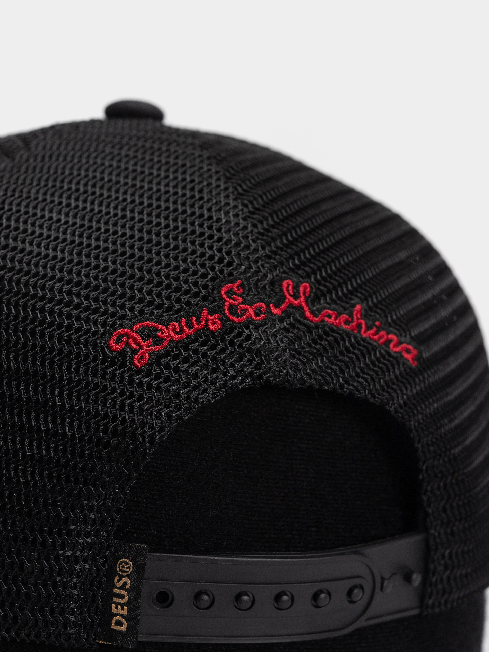 Šiltovka Deus Ex Machina Shook Ones Trucker (black)