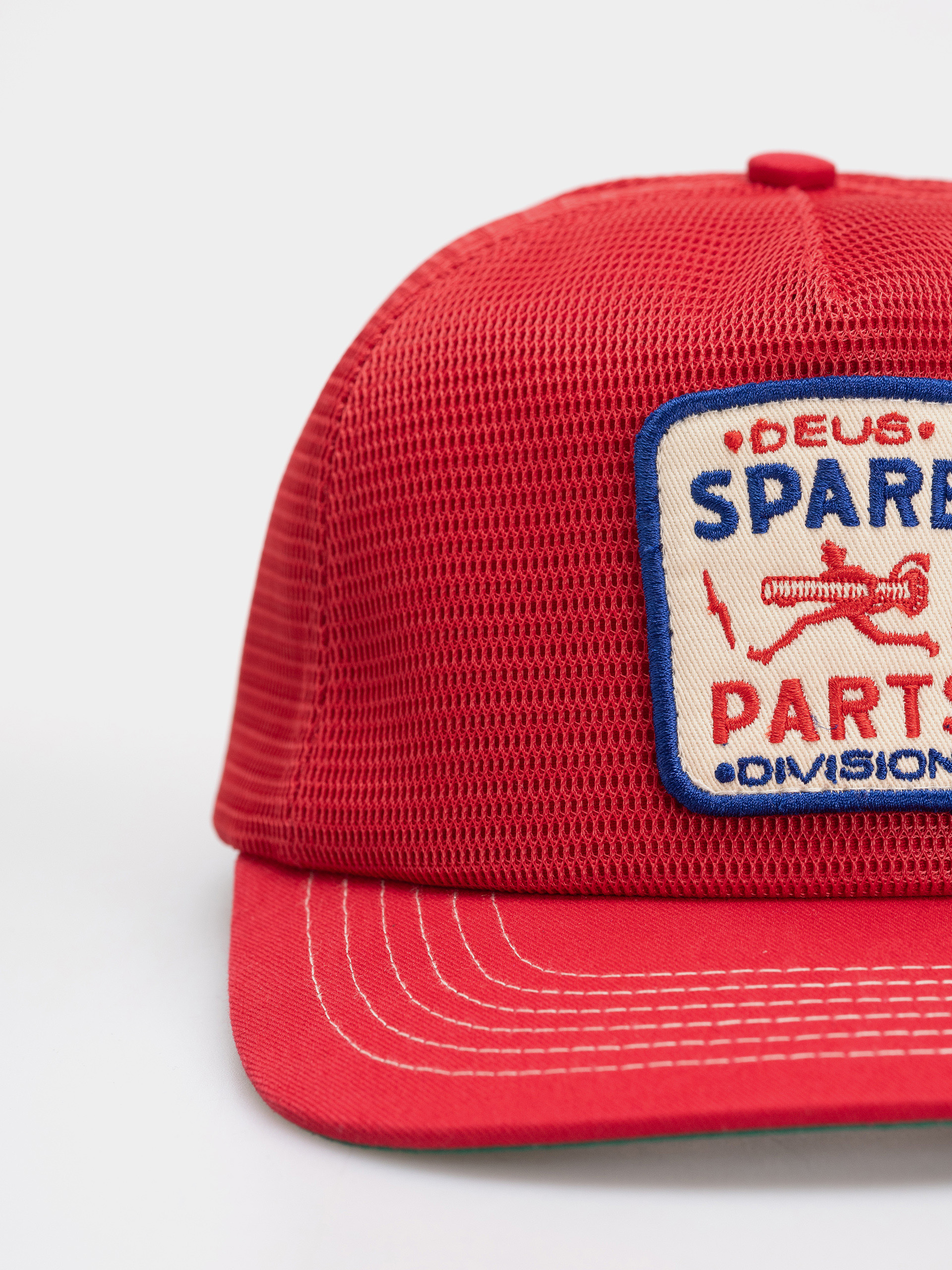 Šiltovka Deus Ex Machina Mudflap Trucker (cherry red)