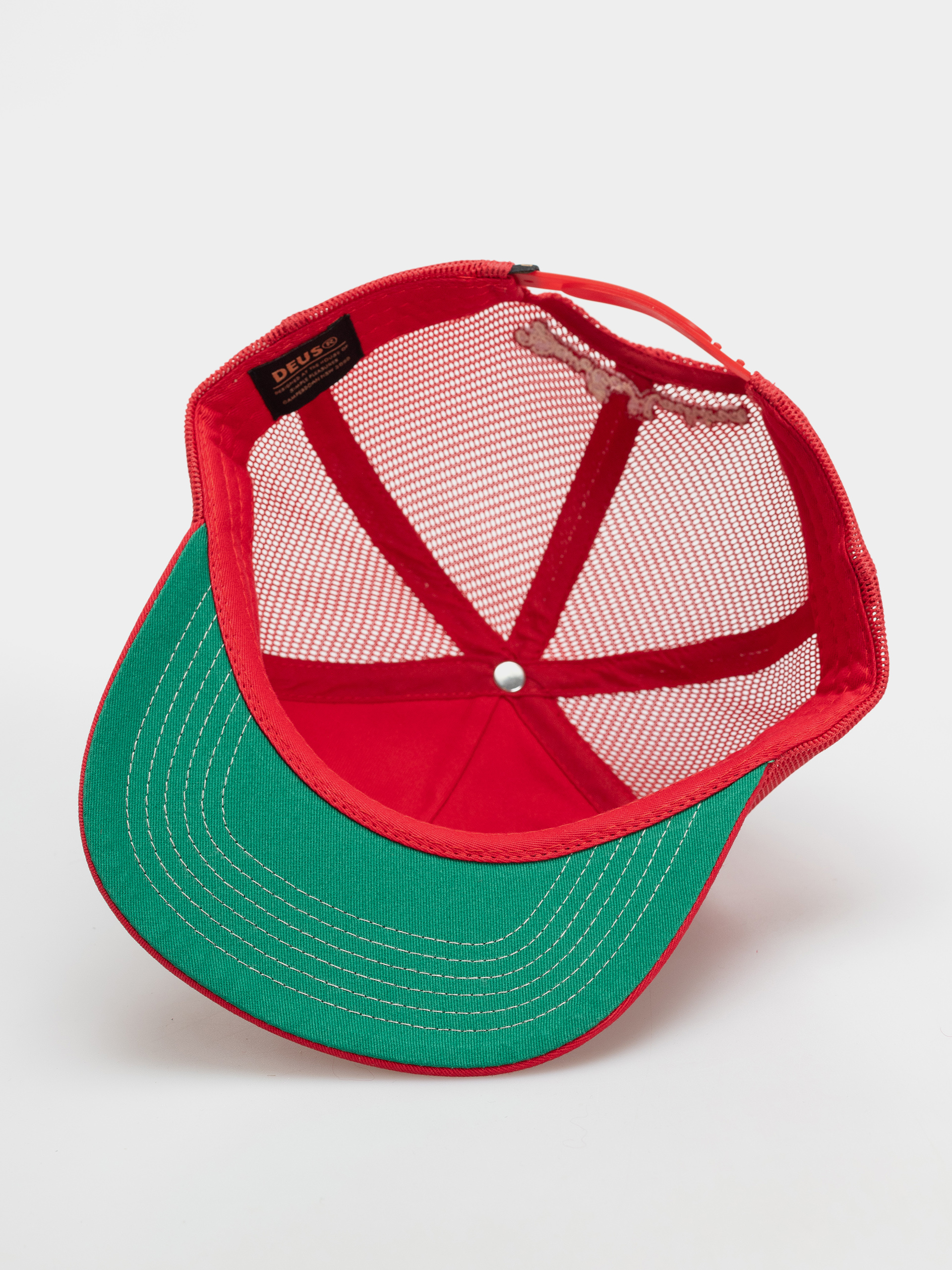Šiltovka Deus Ex Machina Mudflap Trucker (cherry red)