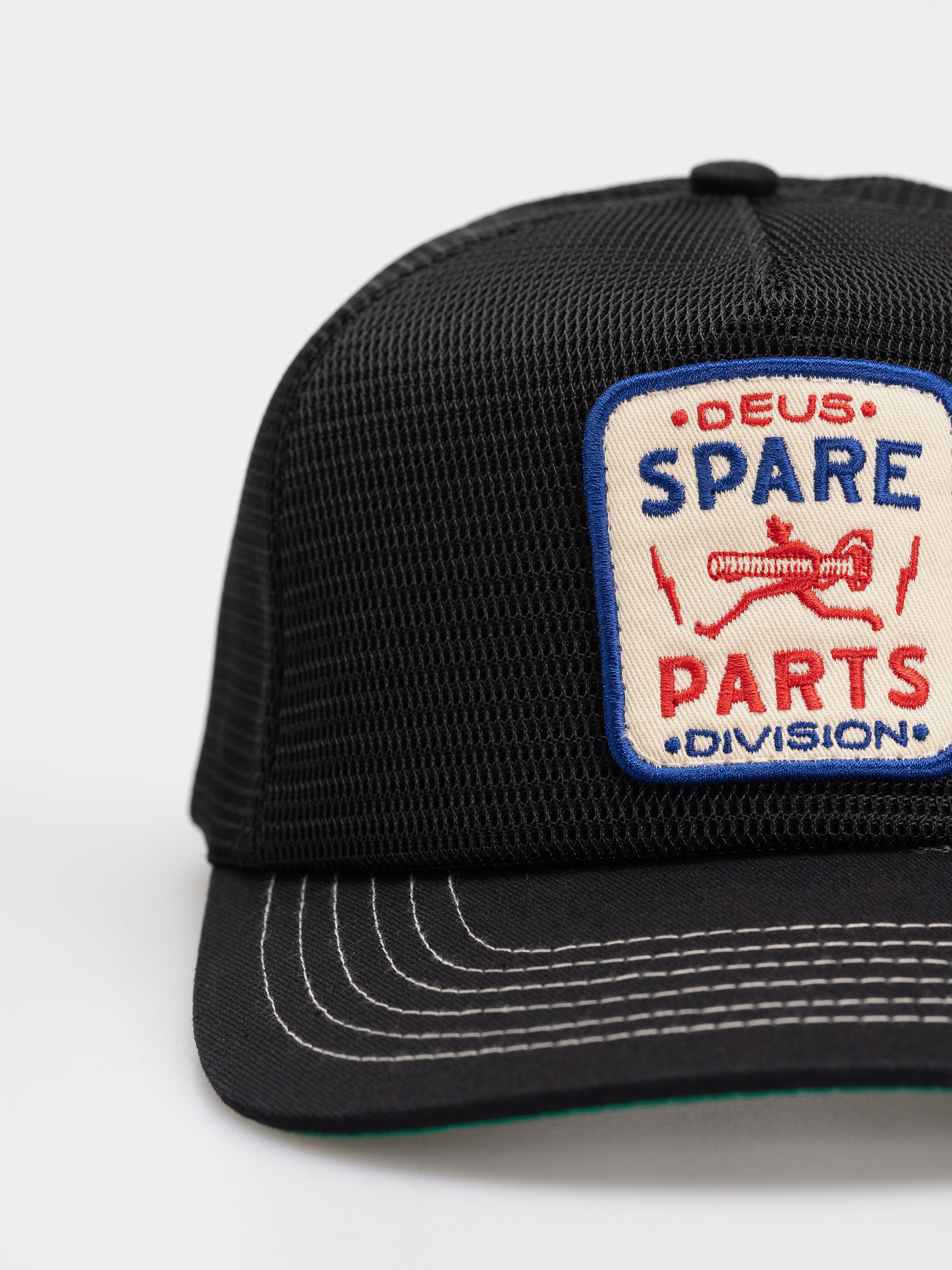 Šiltovka Deus Ex Machina Mudflap Trucker (black)