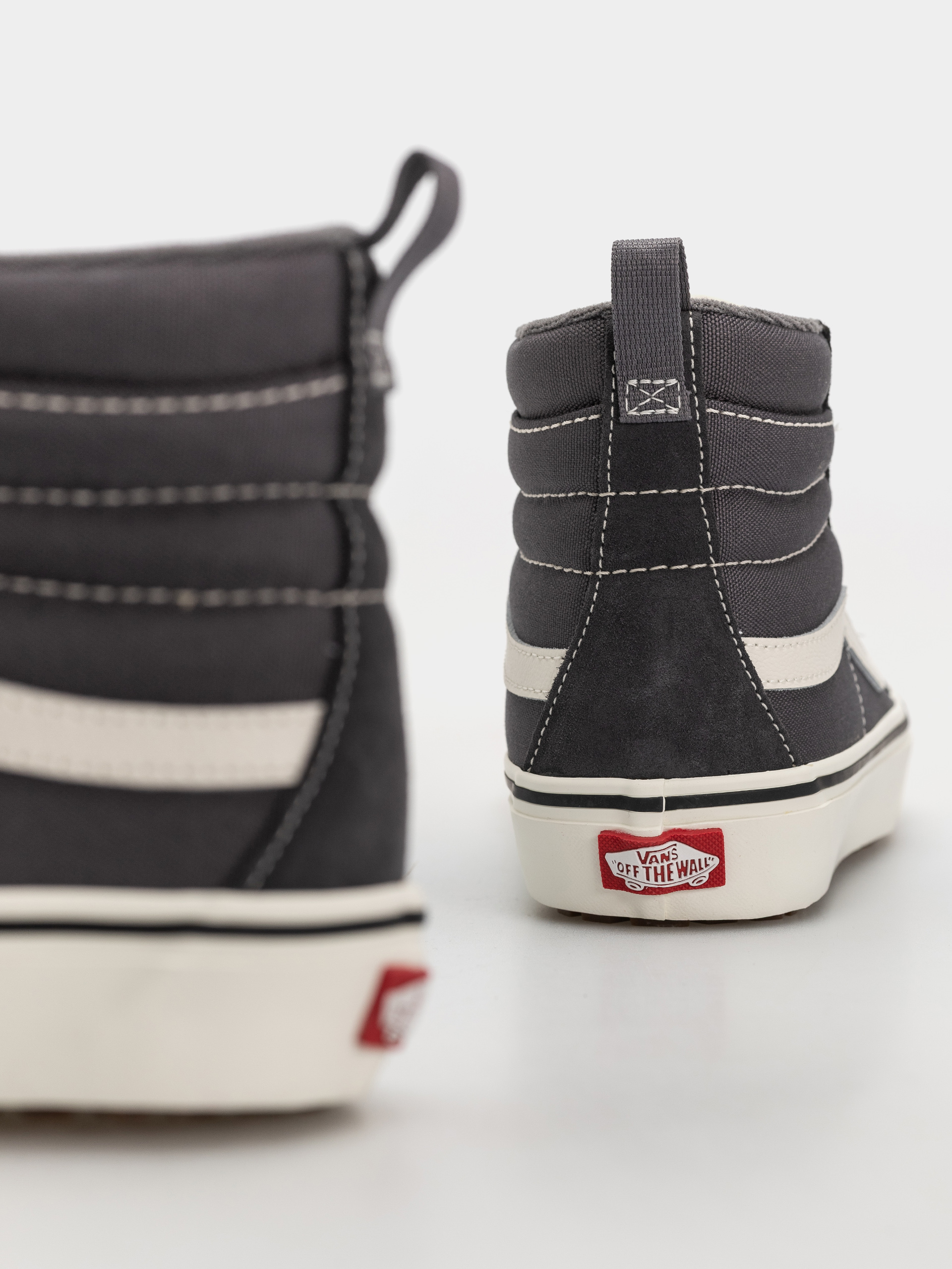 Topánky Vans Sk8 Hi Insulated (asphalt)