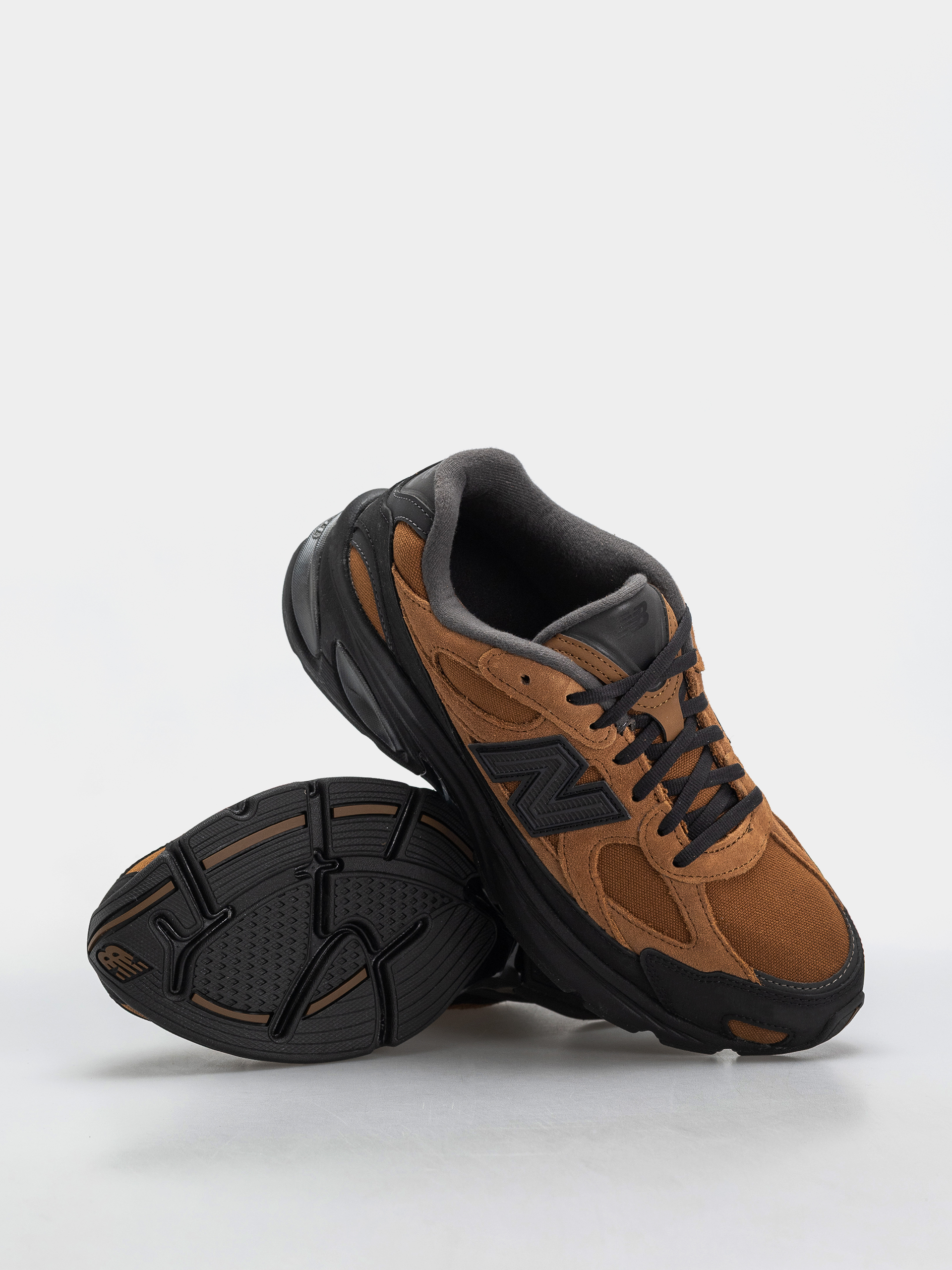 Topánky New Balance 2010 (breakfast tea/black)