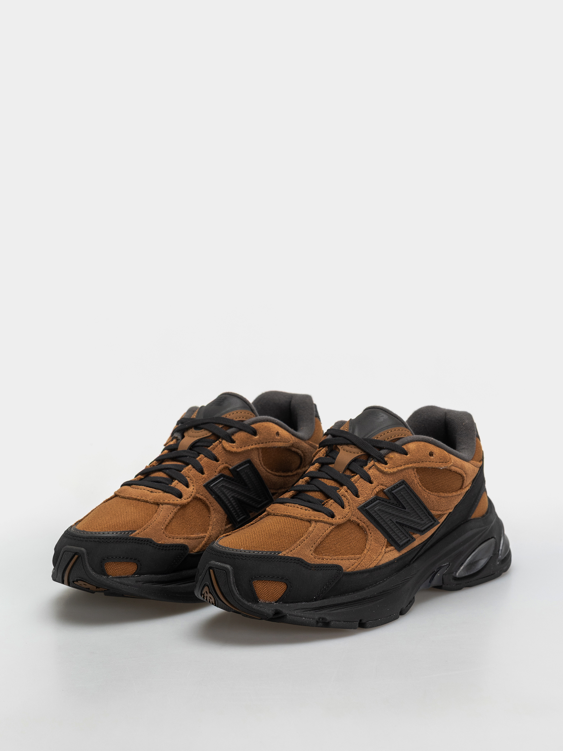 Topánky New Balance 2010 (breakfast tea/black)