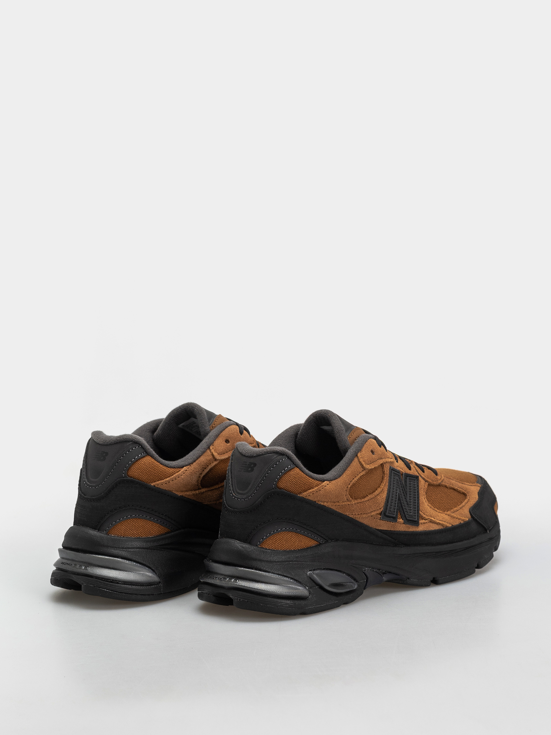 Topánky New Balance 2010 (breakfast tea/black)