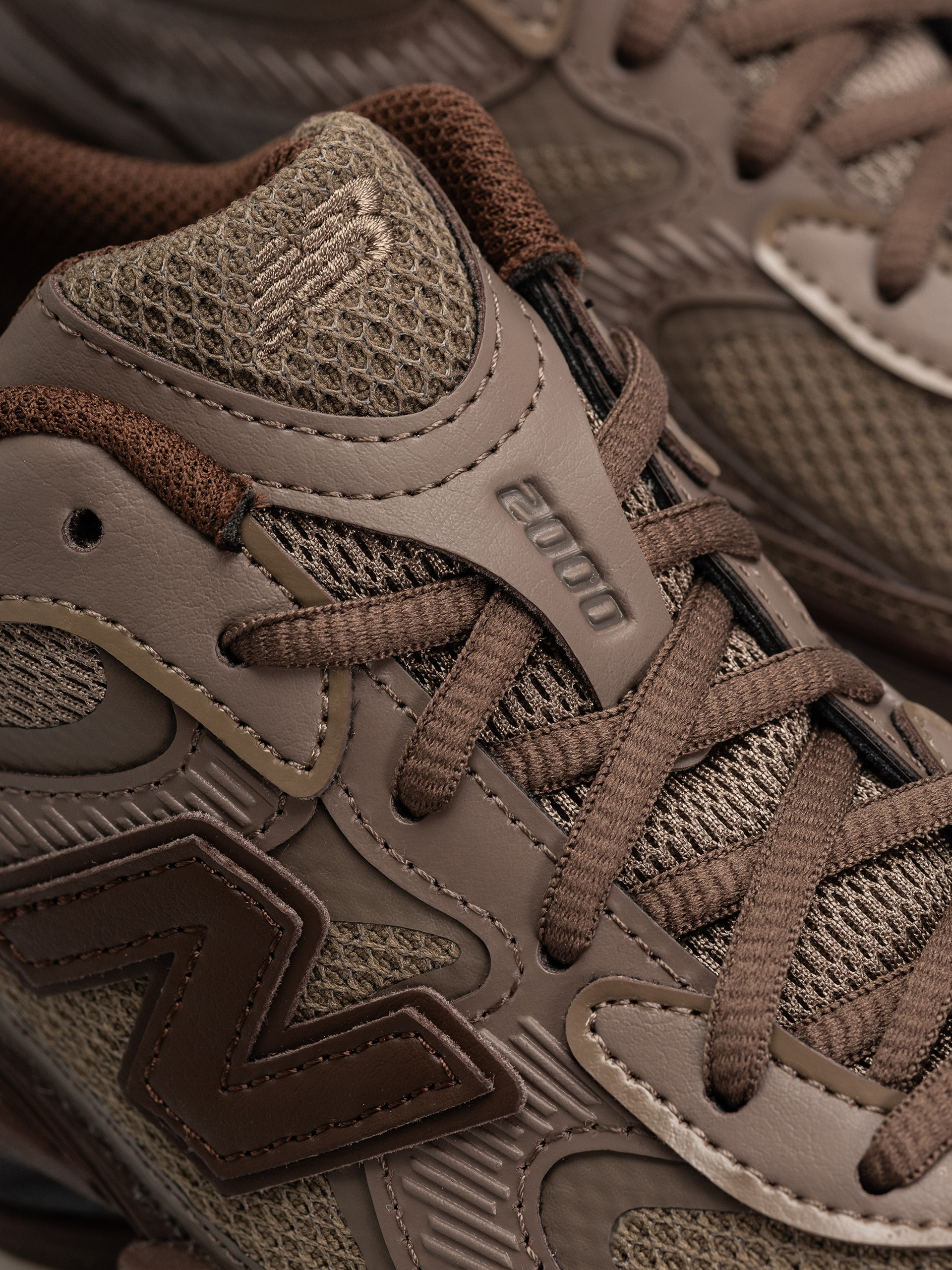 Topánky New Balance 2000 (thunder brown/pumpernickel)