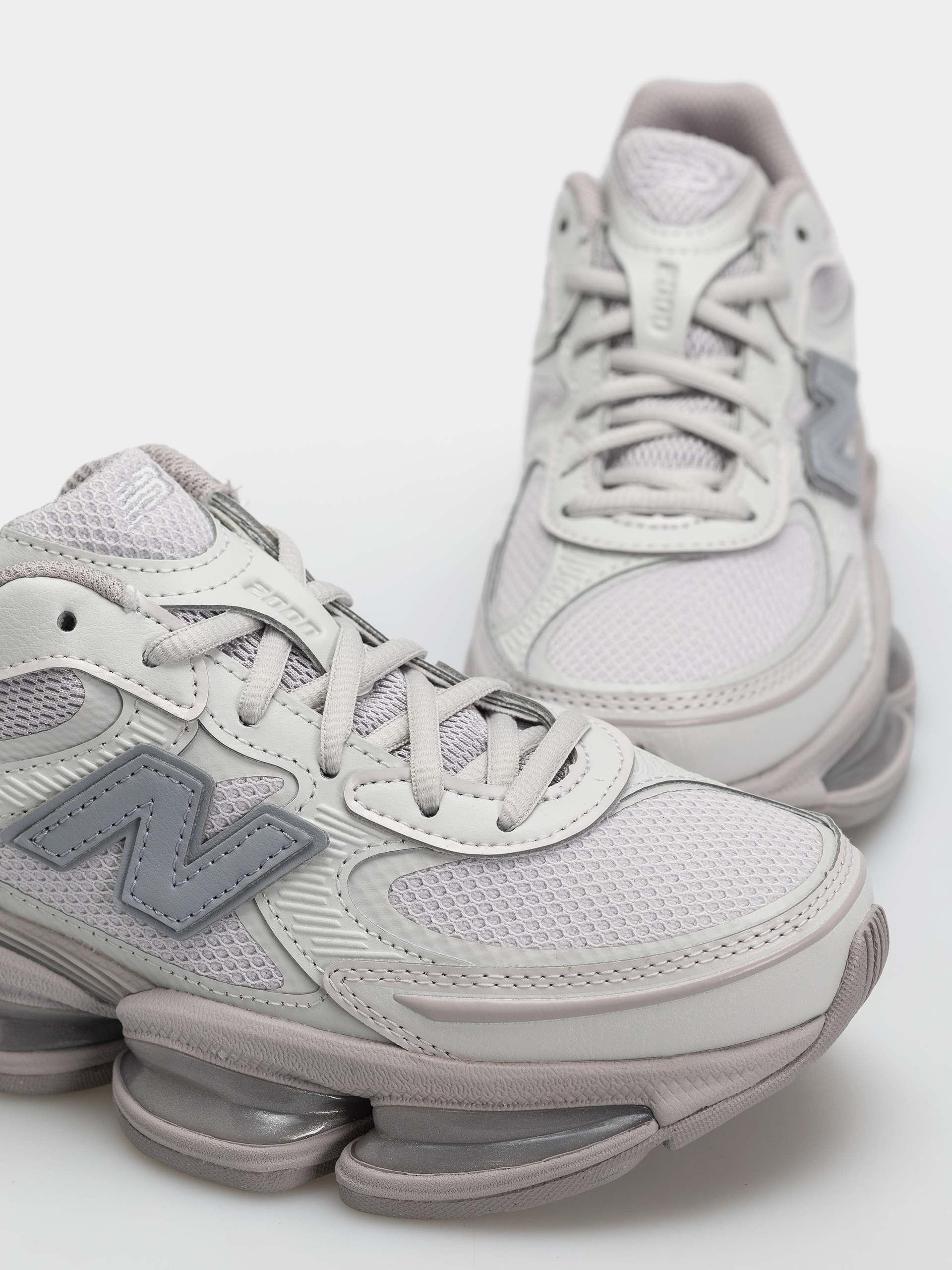 Topánky New Balance 2000 (horizon grey/truffle salt)