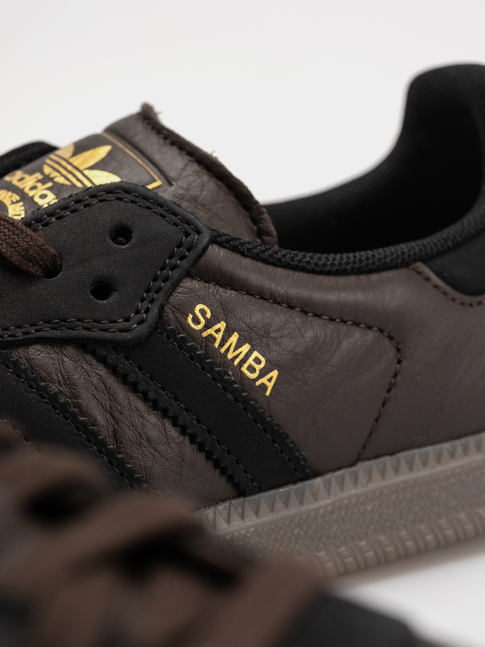 Topánky adidas Samba Adv (dbrown/cblack/gum5)