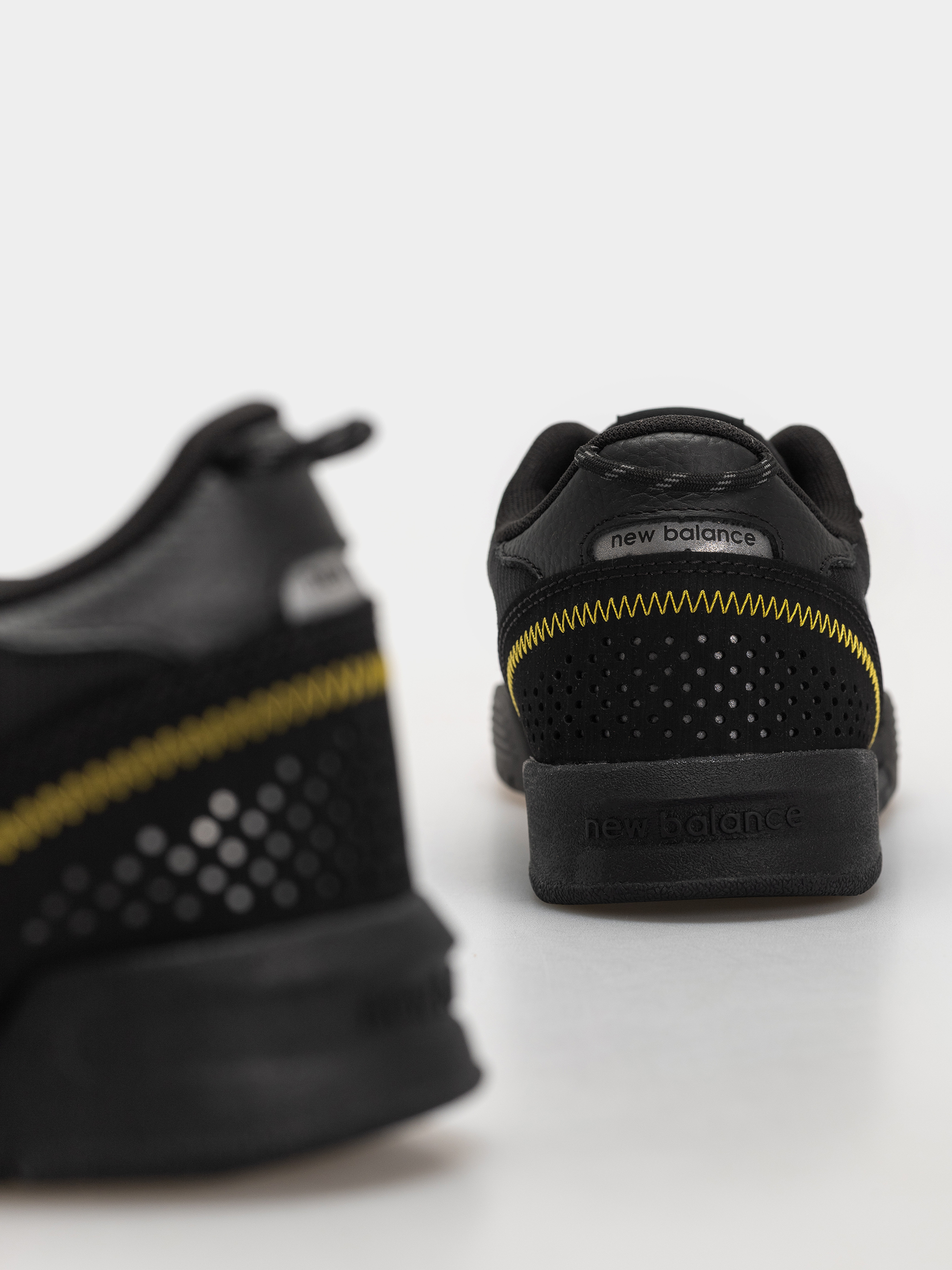 Topánky New Balance 440 (black/happy yellow)