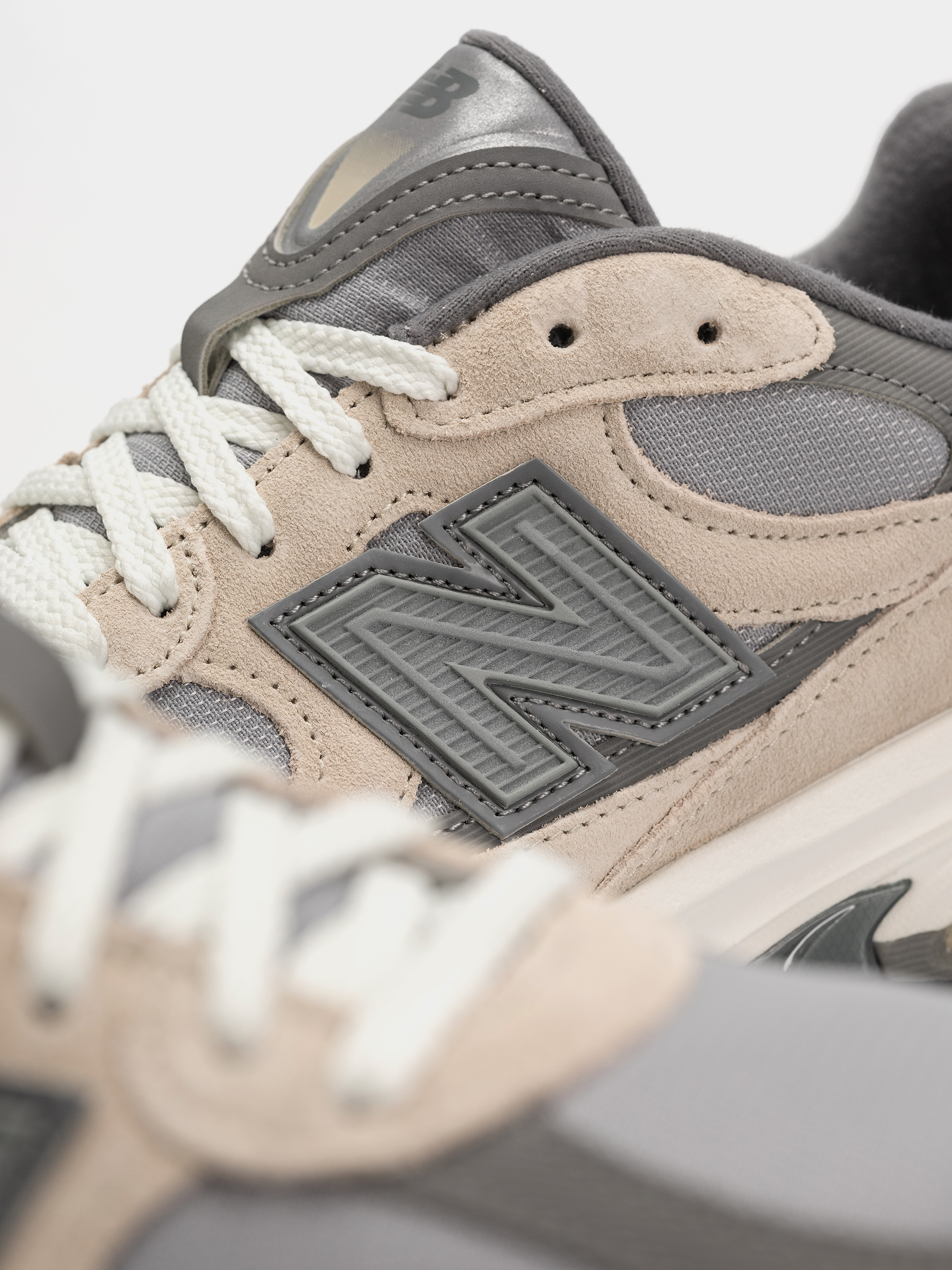 Topánky New Balance 2010 (timberwolf/harbor grey)