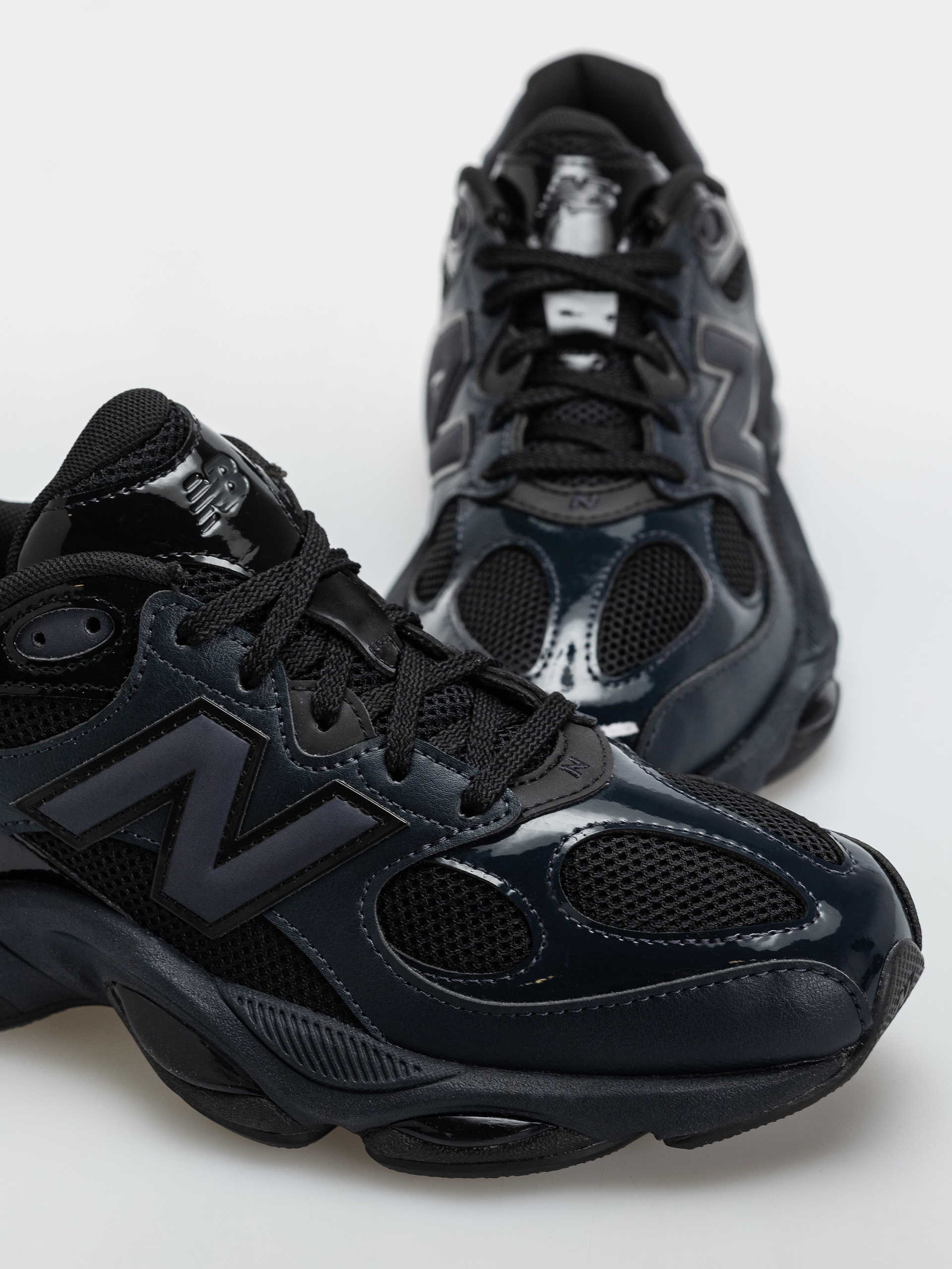 Topánky New Balance 983 (black/dark night)