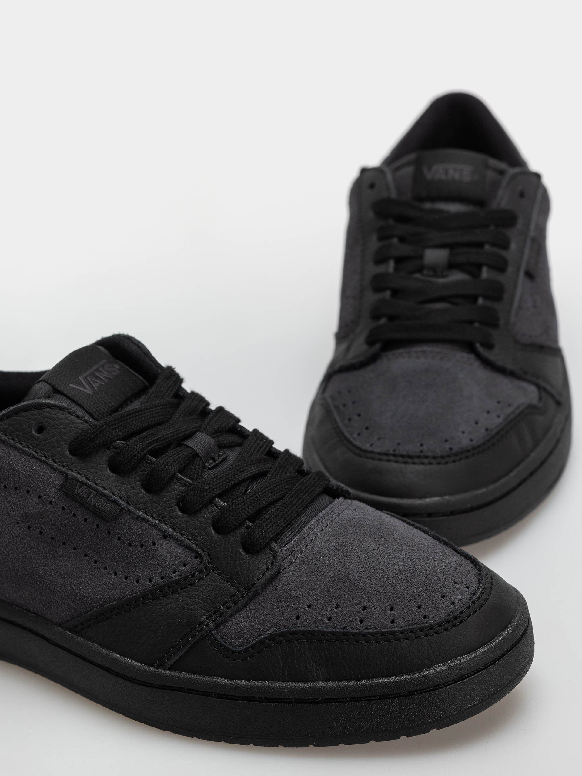 Topánky Vans Court Low (black/gray)