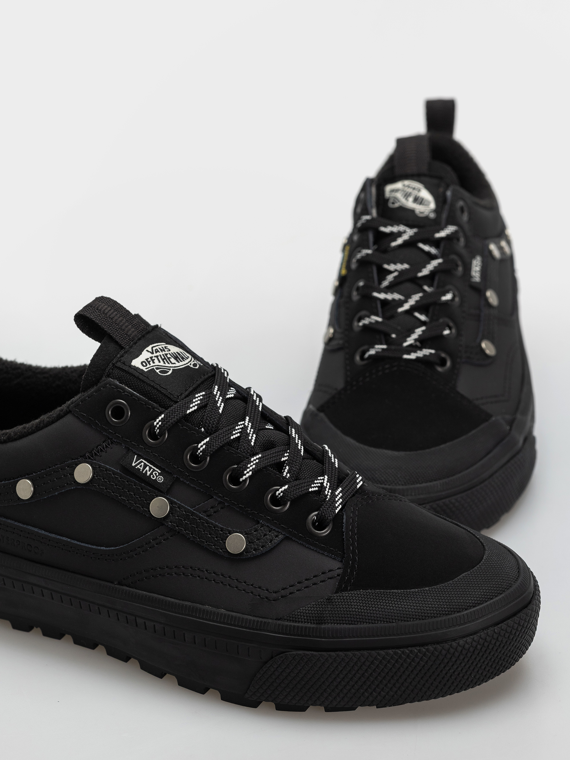 Topánky Vans Old Skool Waterproof Insulated Mte (black)