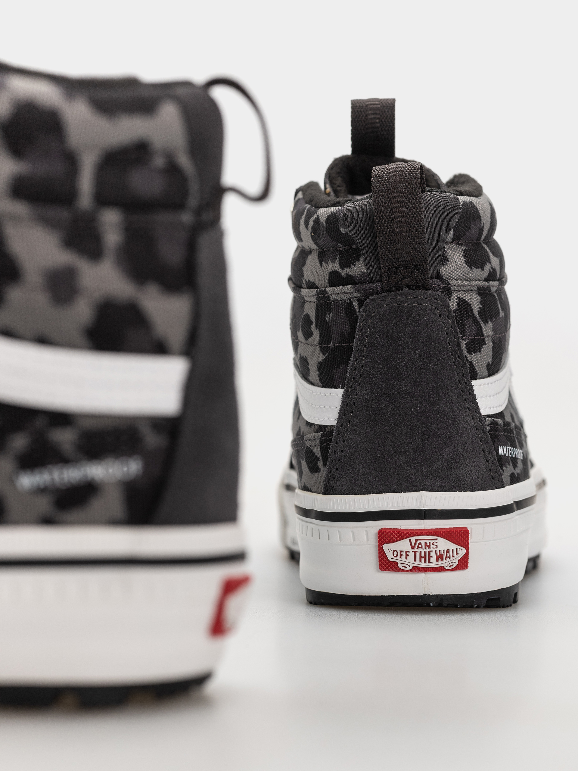 Topánky Vans Sk8 Hi Waterproof Insulated Mte (charcoal grey)