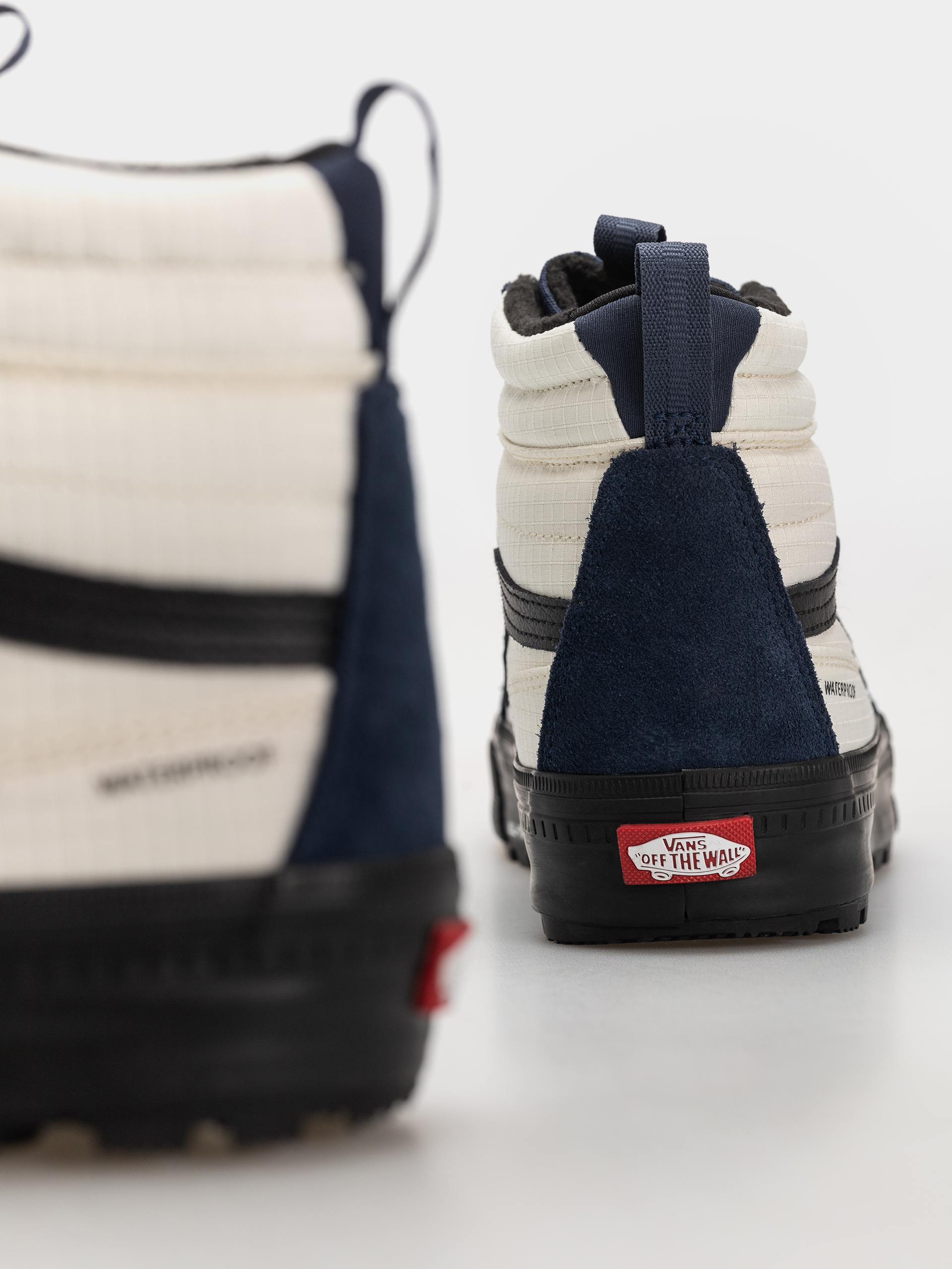 Topánky Vans Sk8 Hi Waterproof Insulated Mte (true navy)