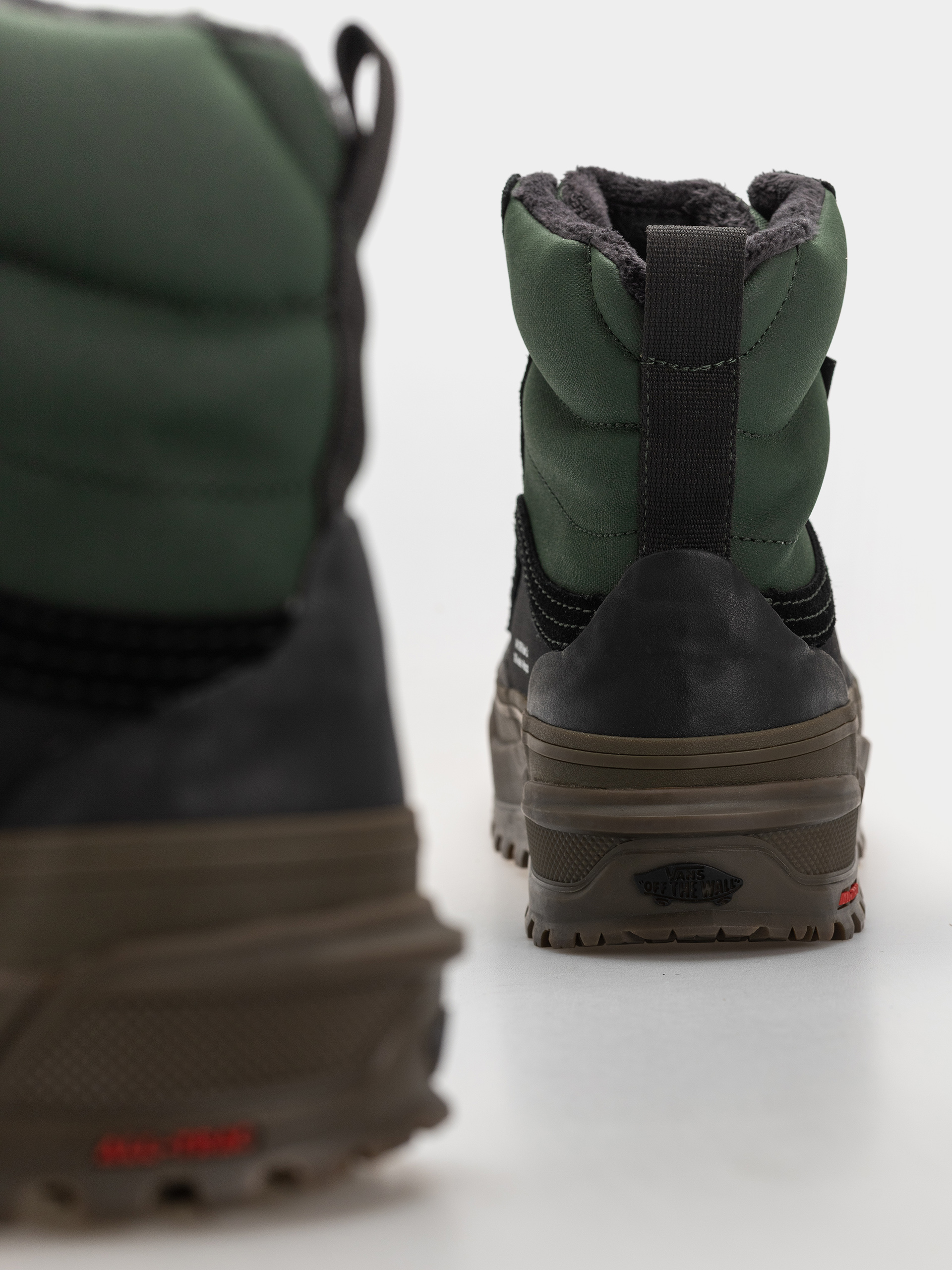 Topánky Vans Standard Mid 2.0 Mte (oil green)