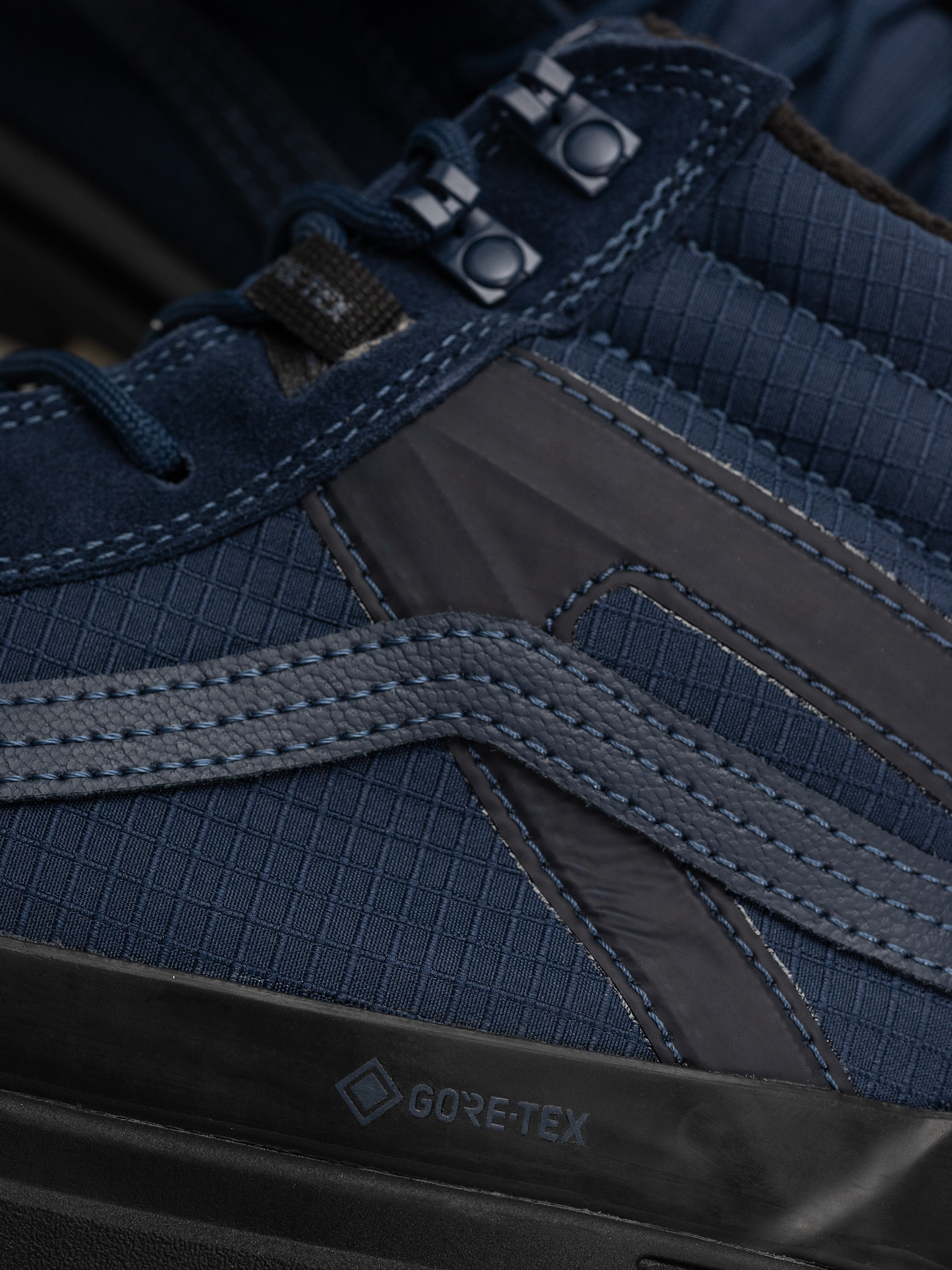 Topánky Vans Sk8 Hi Gore Tex Insulated Mte (true navy)