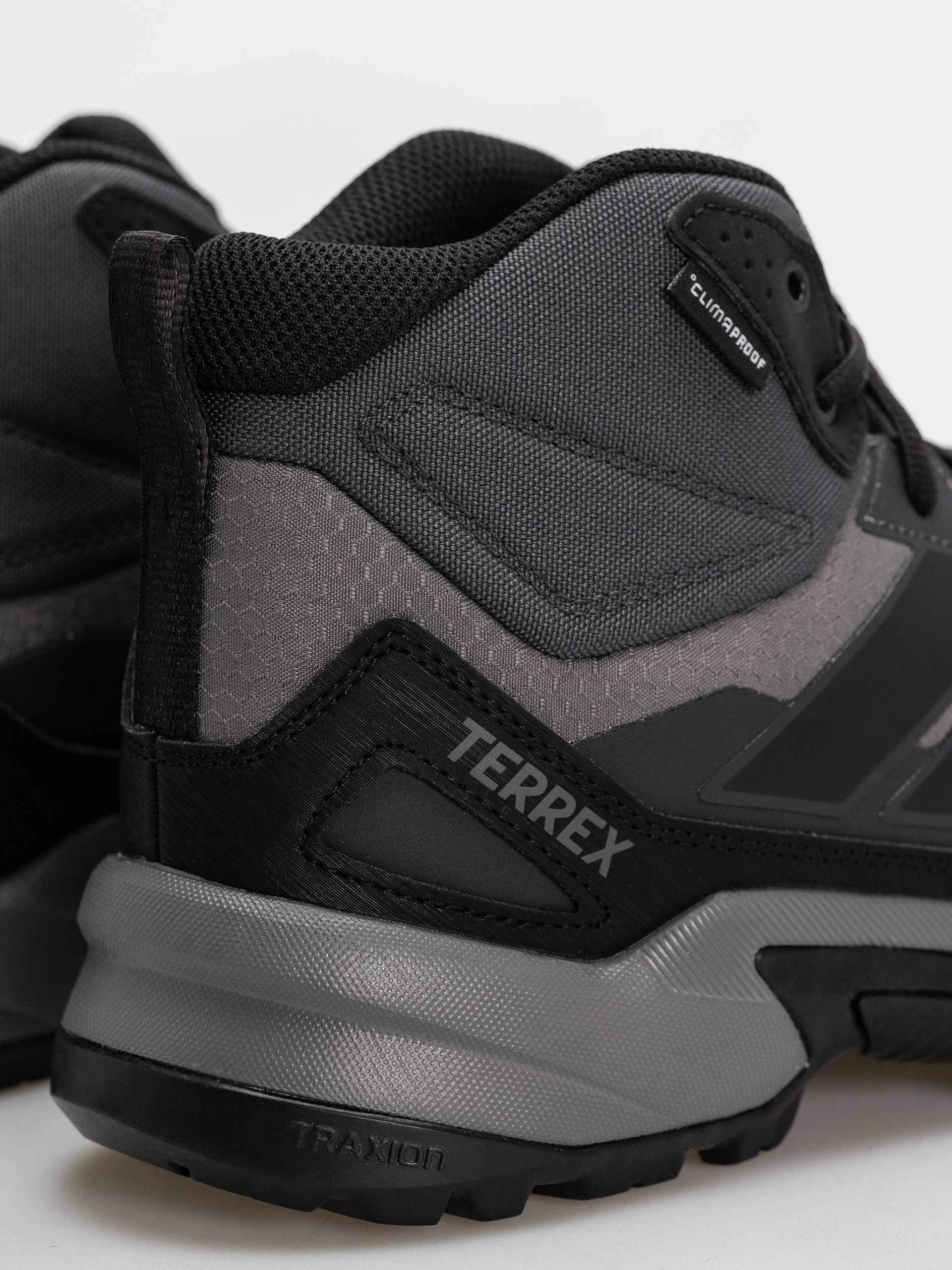 Topánky adidas Terrex Eastrail 3 M (grefou/cblack/carbon)