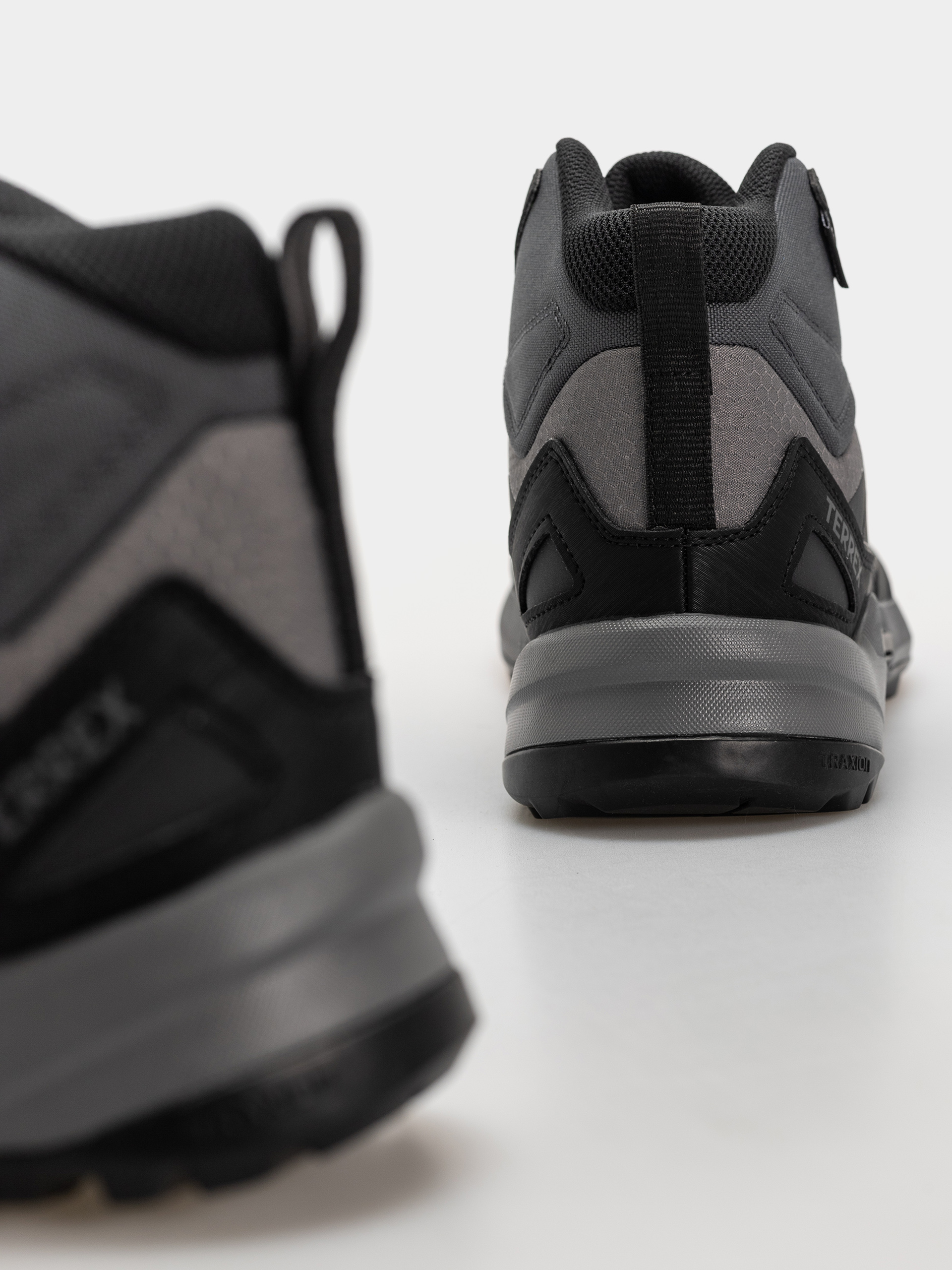 Topánky adidas Terrex Eastrail 3 M (grefou/cblack/carbon)