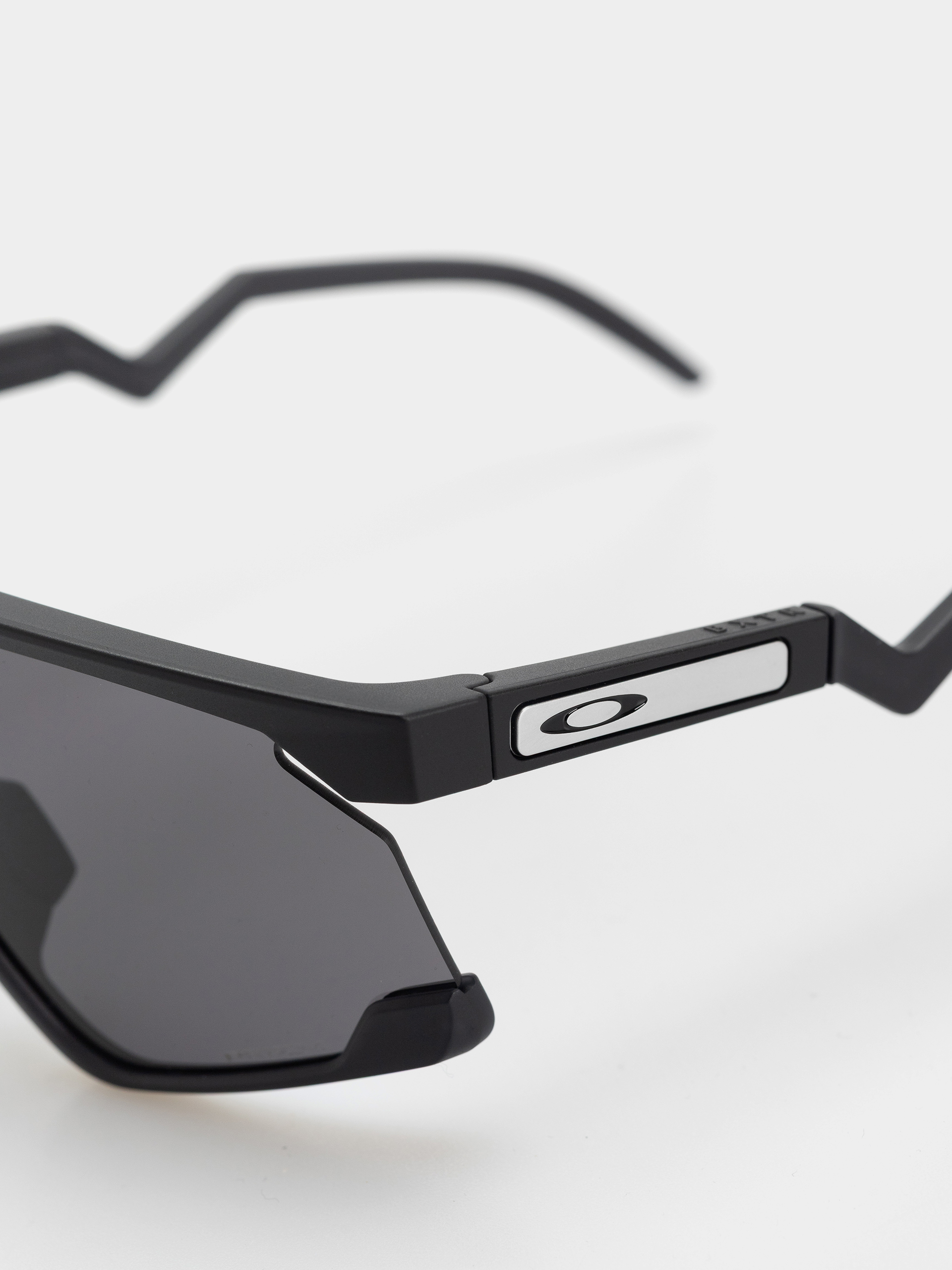 Slnečné okuliare Oakley Bxtr (matte black/prizm grey)