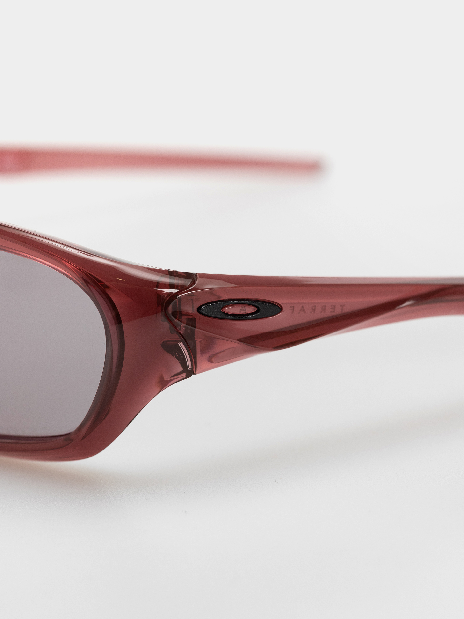 Slnečné okuliare Oakley Terraforma (trans iron red/prizm slate)