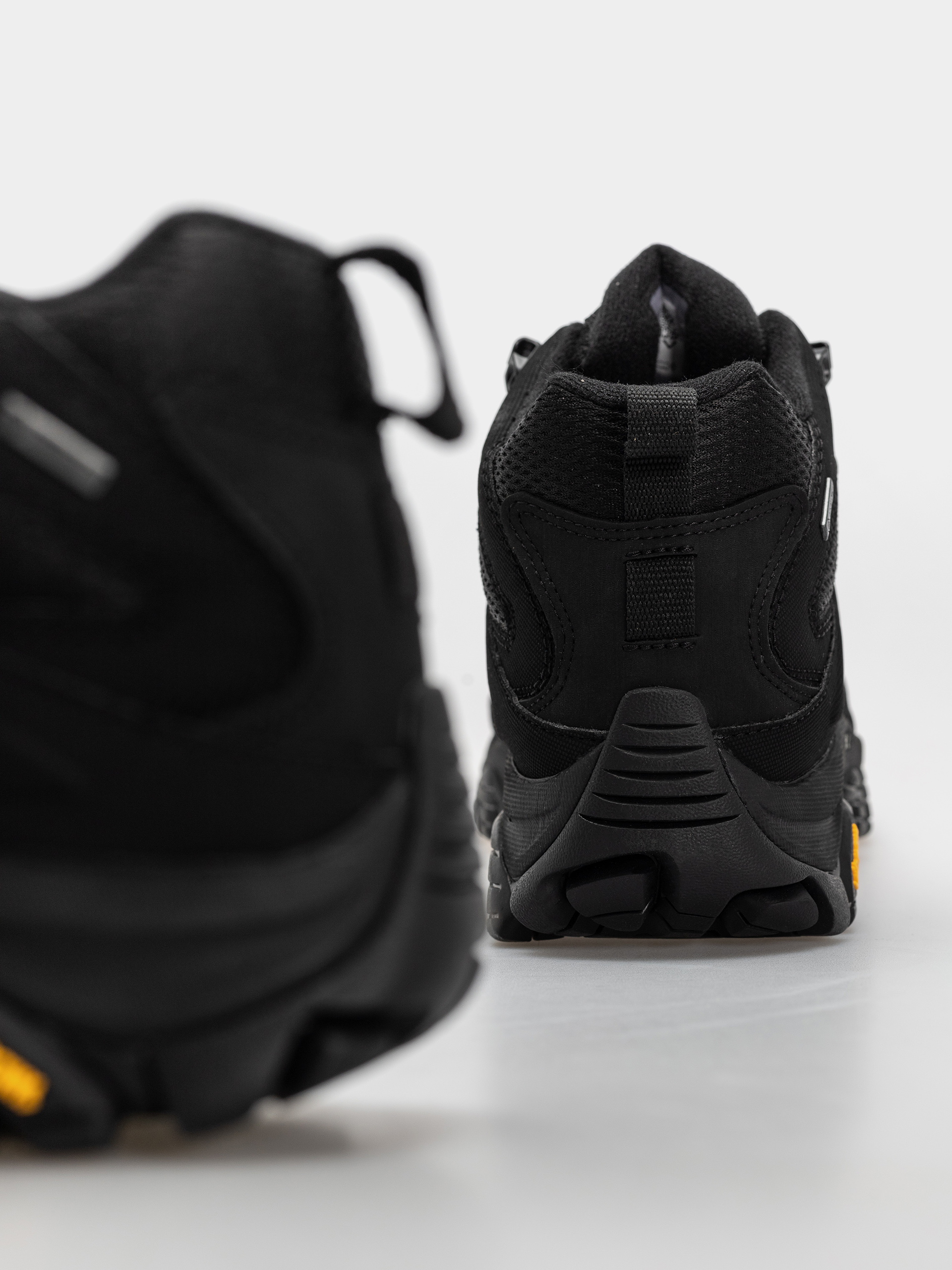 Topánky Merrell Moab 3 Syn Mid (triple black)