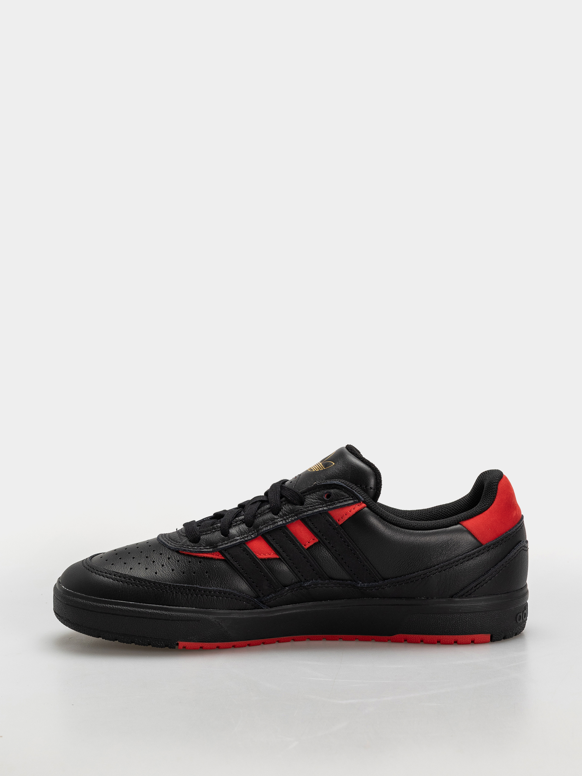 Topánky adidas Tyshawn II (cblack/cblack/betsca)