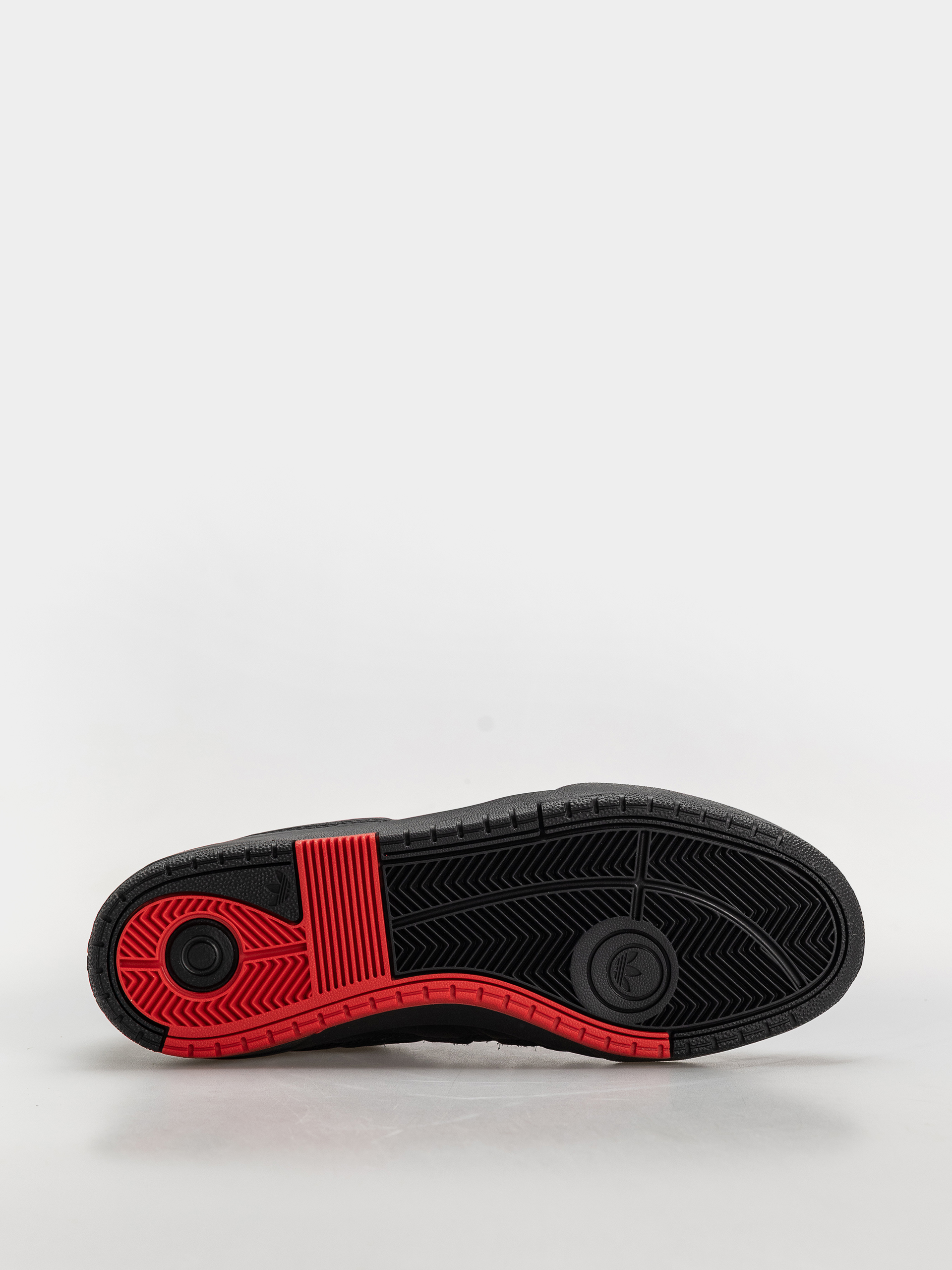 Topánky adidas Tyshawn II (cblack/cblack/betsca)