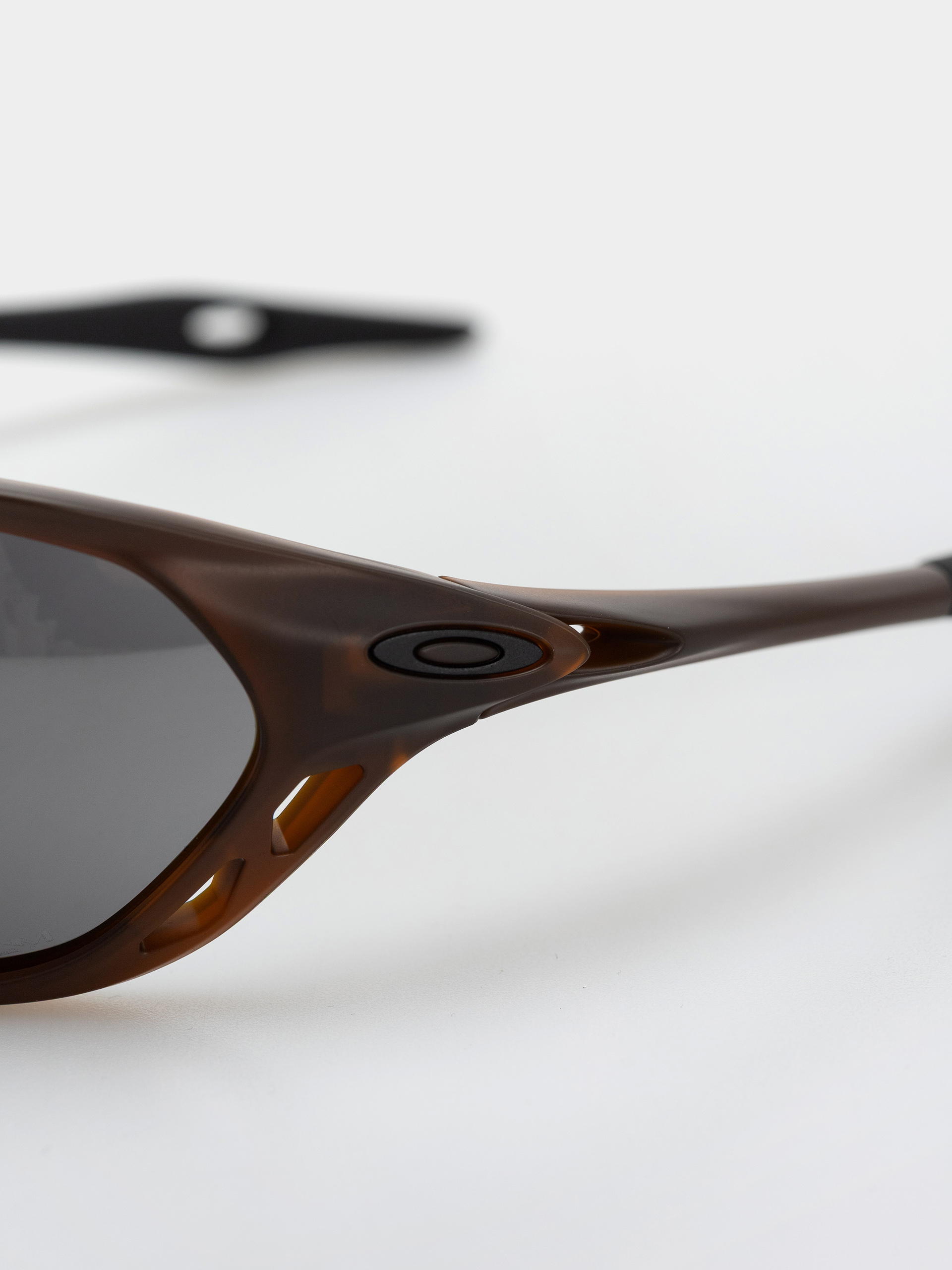 Slnečné okuliare Oakley Cage Jacket (matte rootbeer/prizm black)