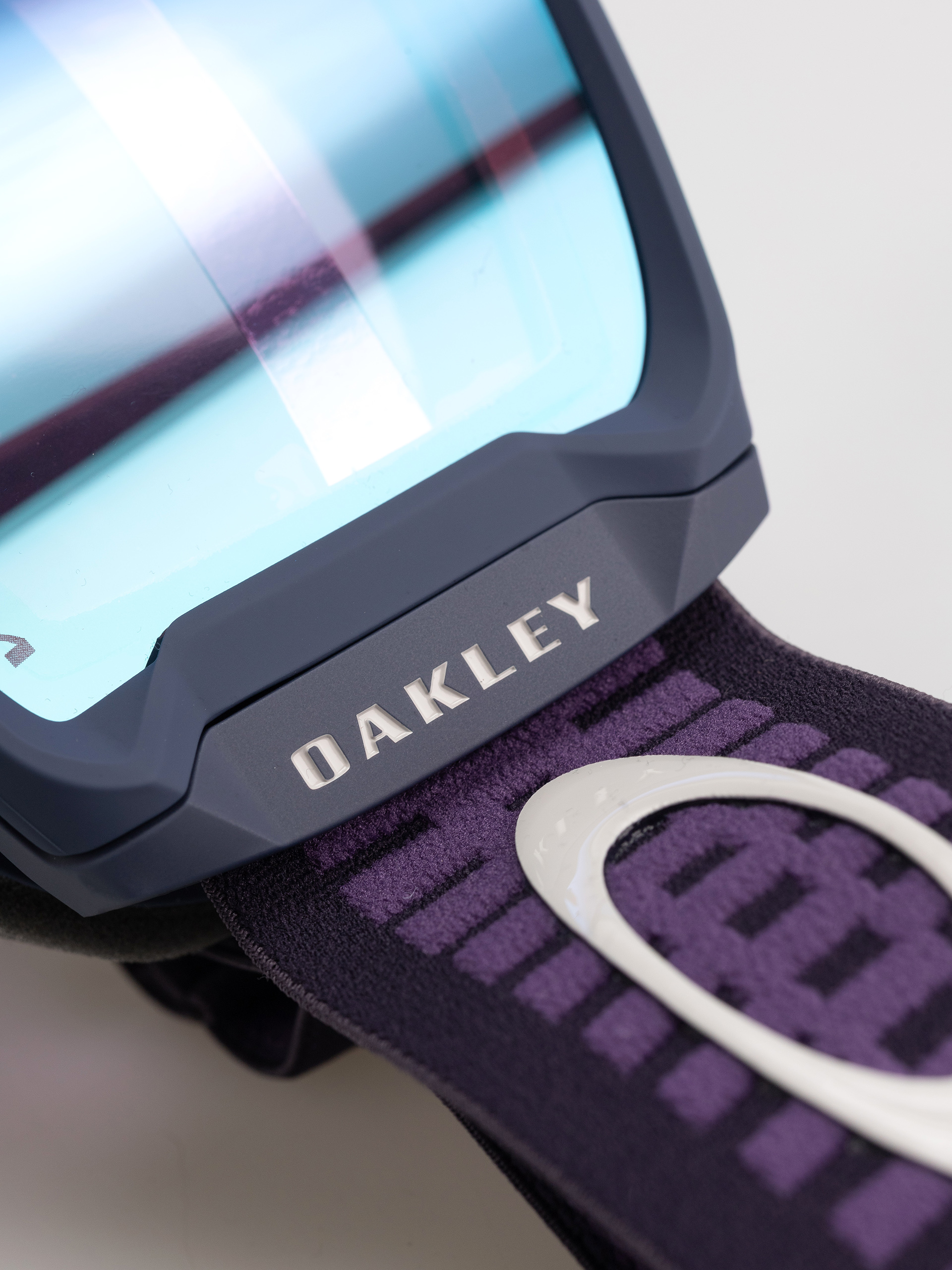 Snowboardové okuliare Oakley Line Miner L (amethyst black/prizm snow iced iridium)