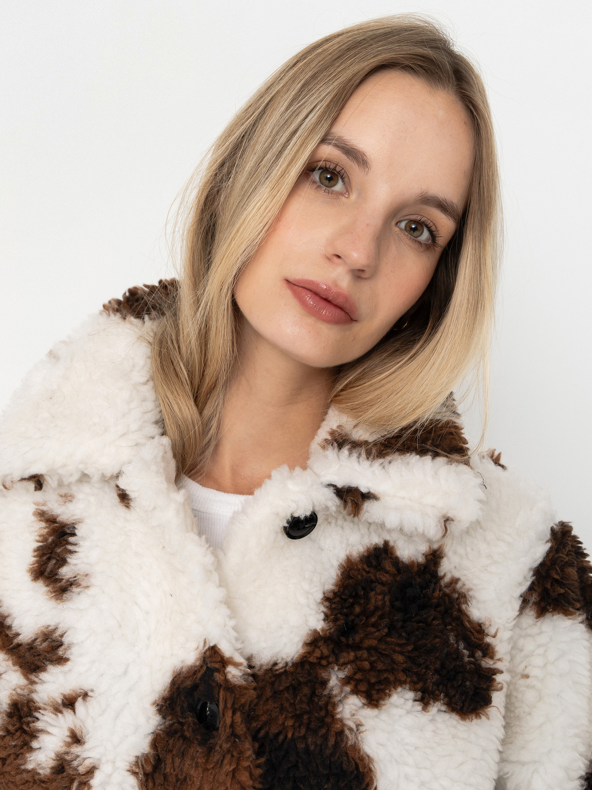 Bunda OBEY Nolie Sherpa Wmn (cow print)