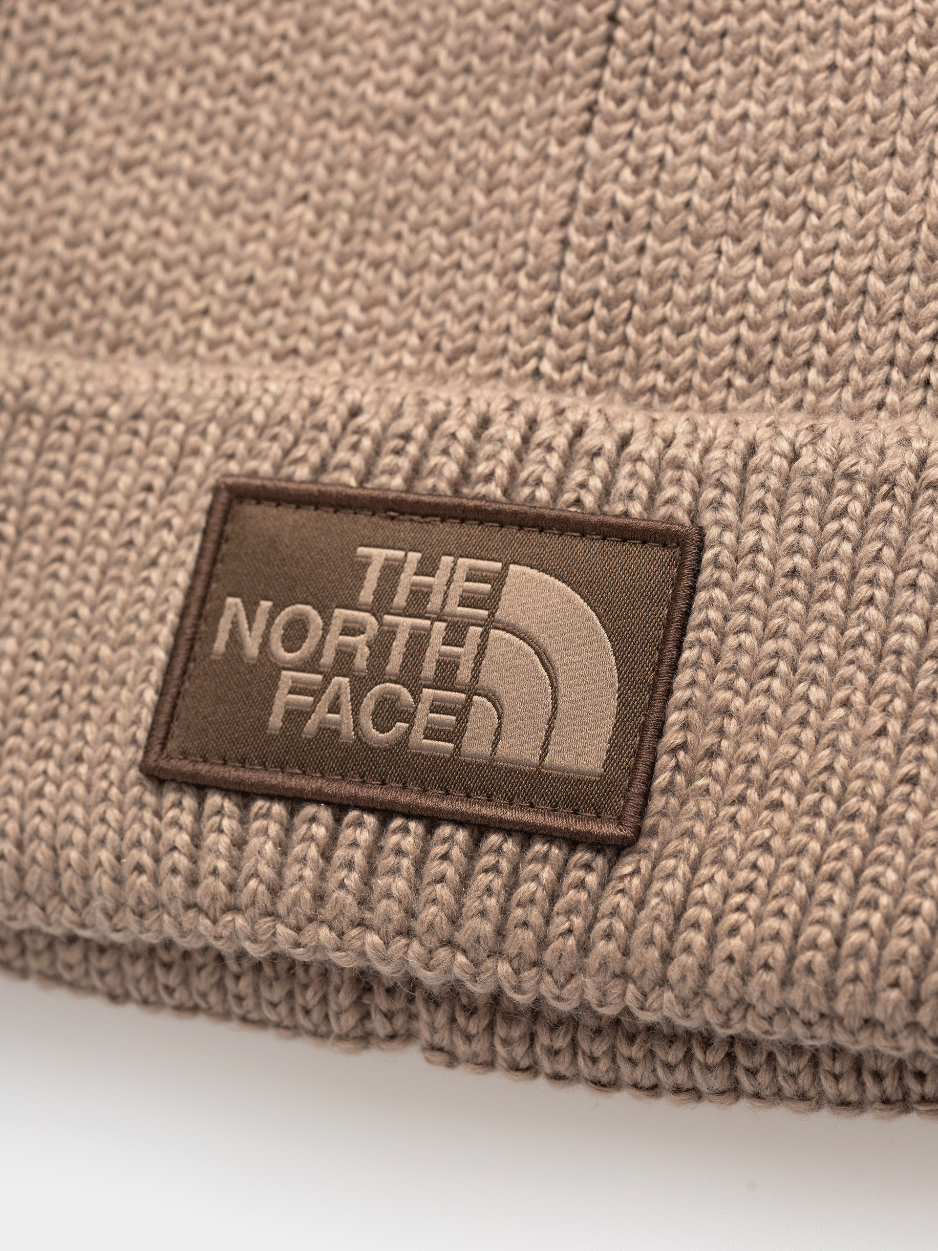 Čiapka The North Face Tnf Logo Box Cuffed (garnet)